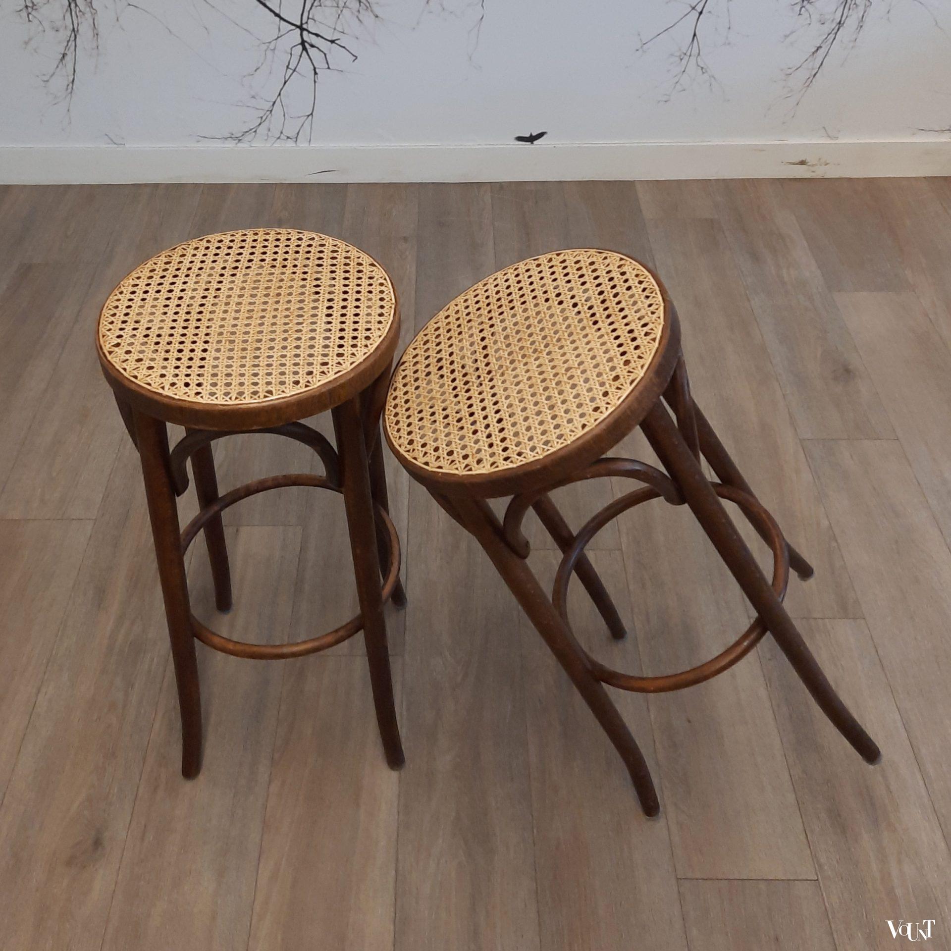 Set van 2 bentwood barkrukken met rotan zitting, jaren '70