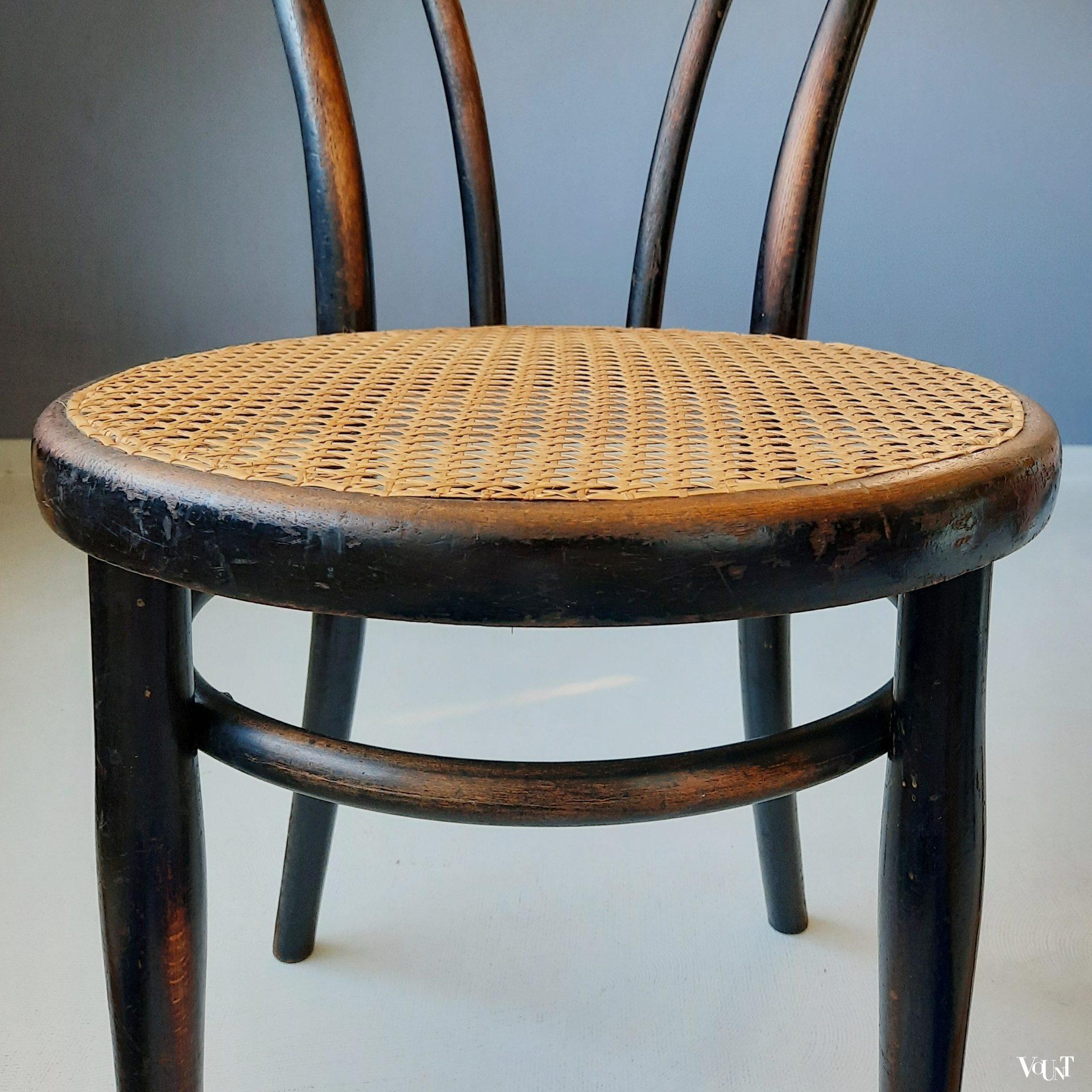 Zwarte Thonet nr. 18 stoel, rond 1900