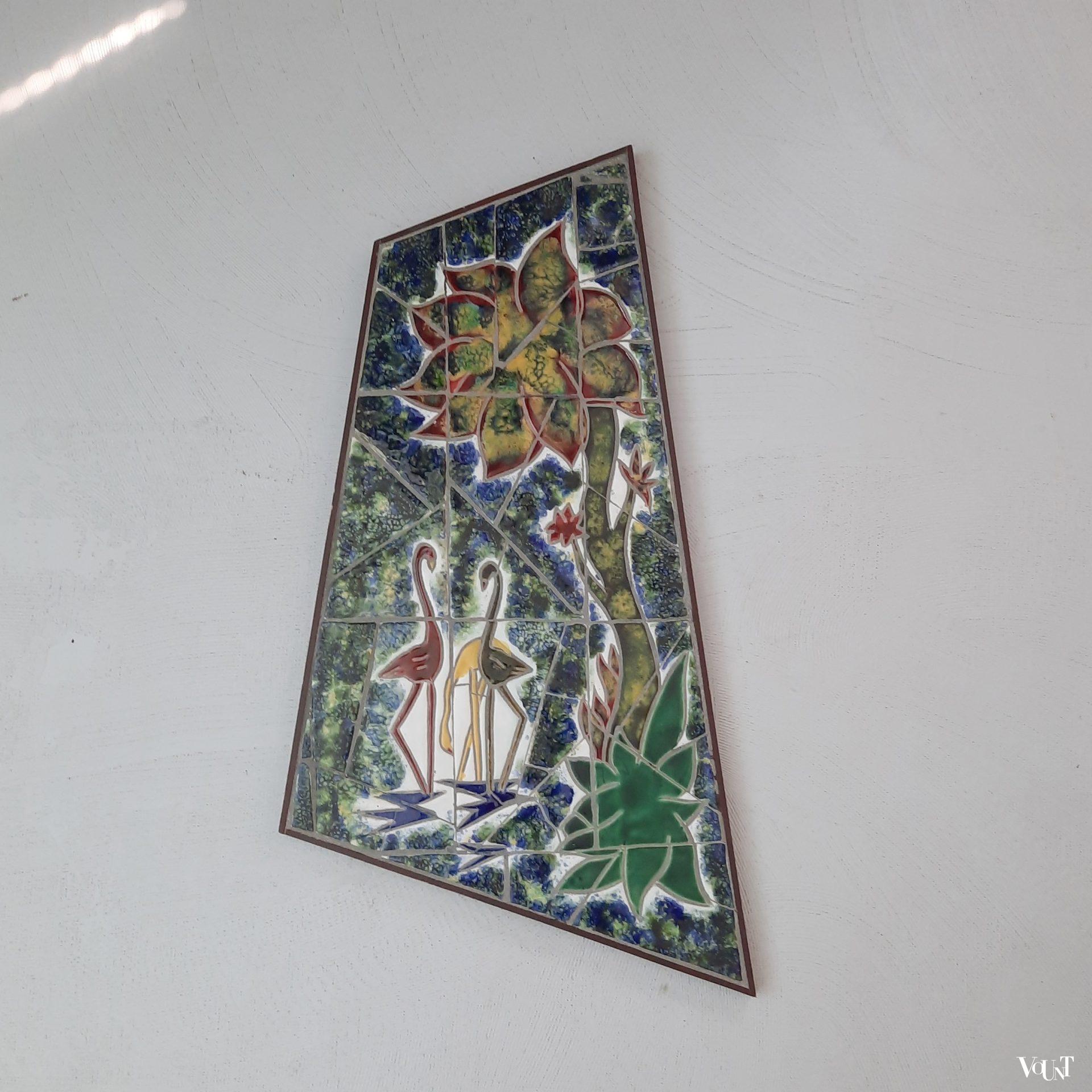 Asymmetrische mozaïek wanddecoratie, K.F. van der Wilk, jaren '70