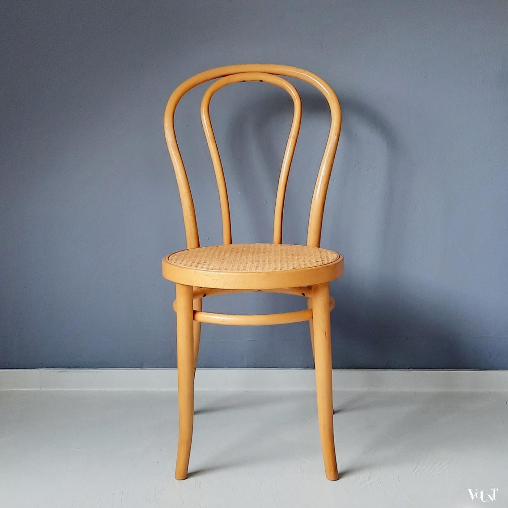 Blonde stoel nr. 18, jaren '80