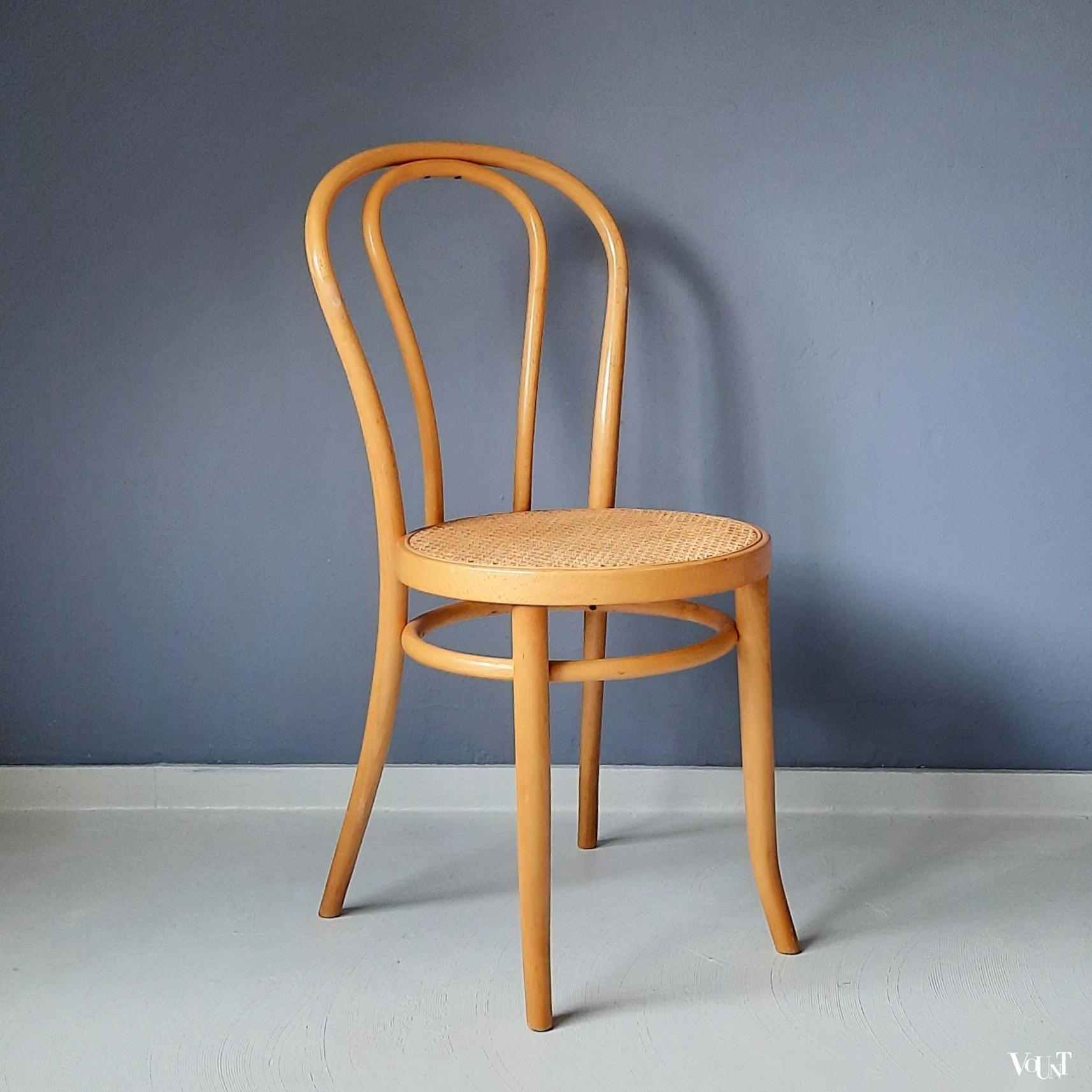 Blonde stoel nr. 18, jaren '80