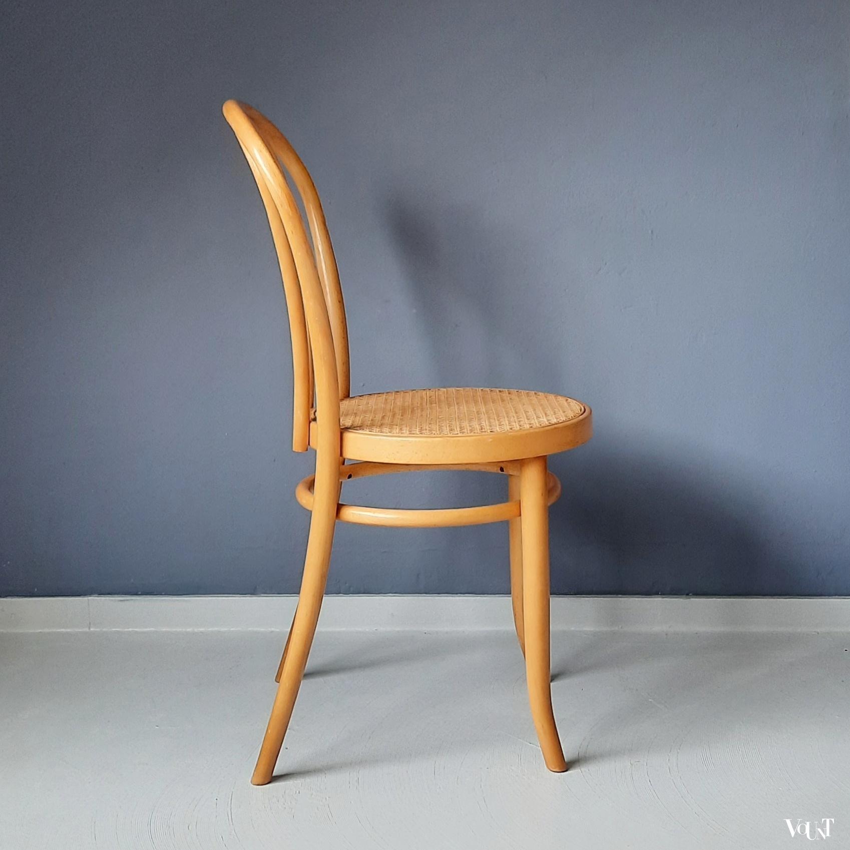 Blonde stoel nr. 18, jaren '80