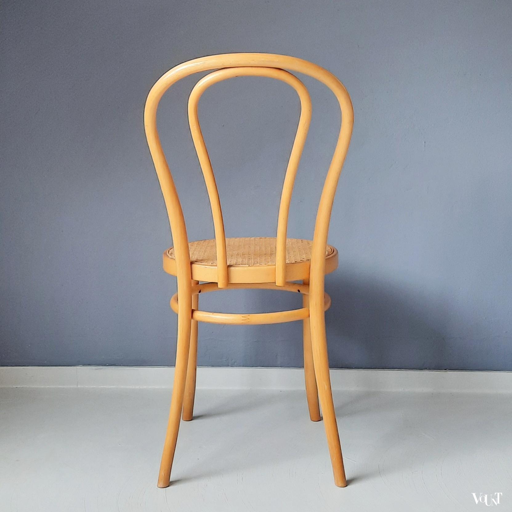 Blonde stoel nr. 18, jaren '80