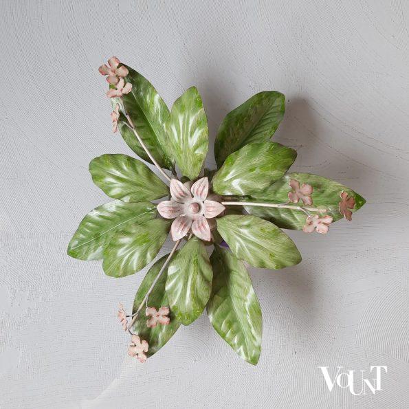 Franse metalen plafondlamp met bladeren en bloemen, jaren '60