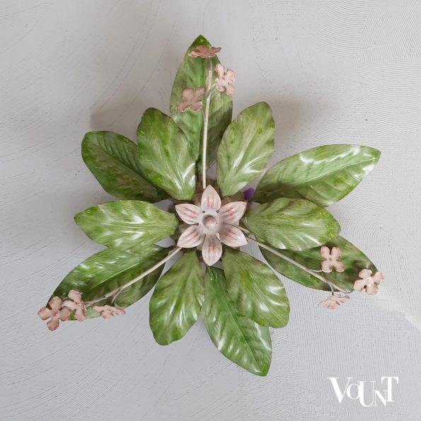 Franse metalen plafondlamp met bladeren en bloemen, jaren '60