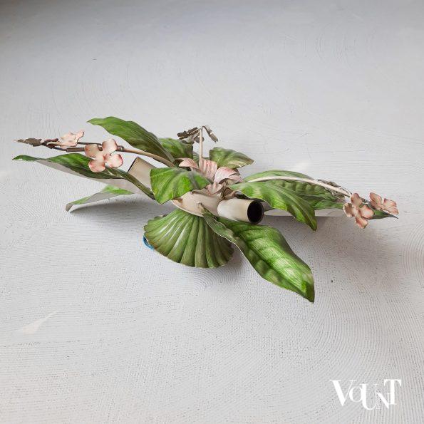 Franse metalen plafondlamp met bladeren en bloemen, jaren '60