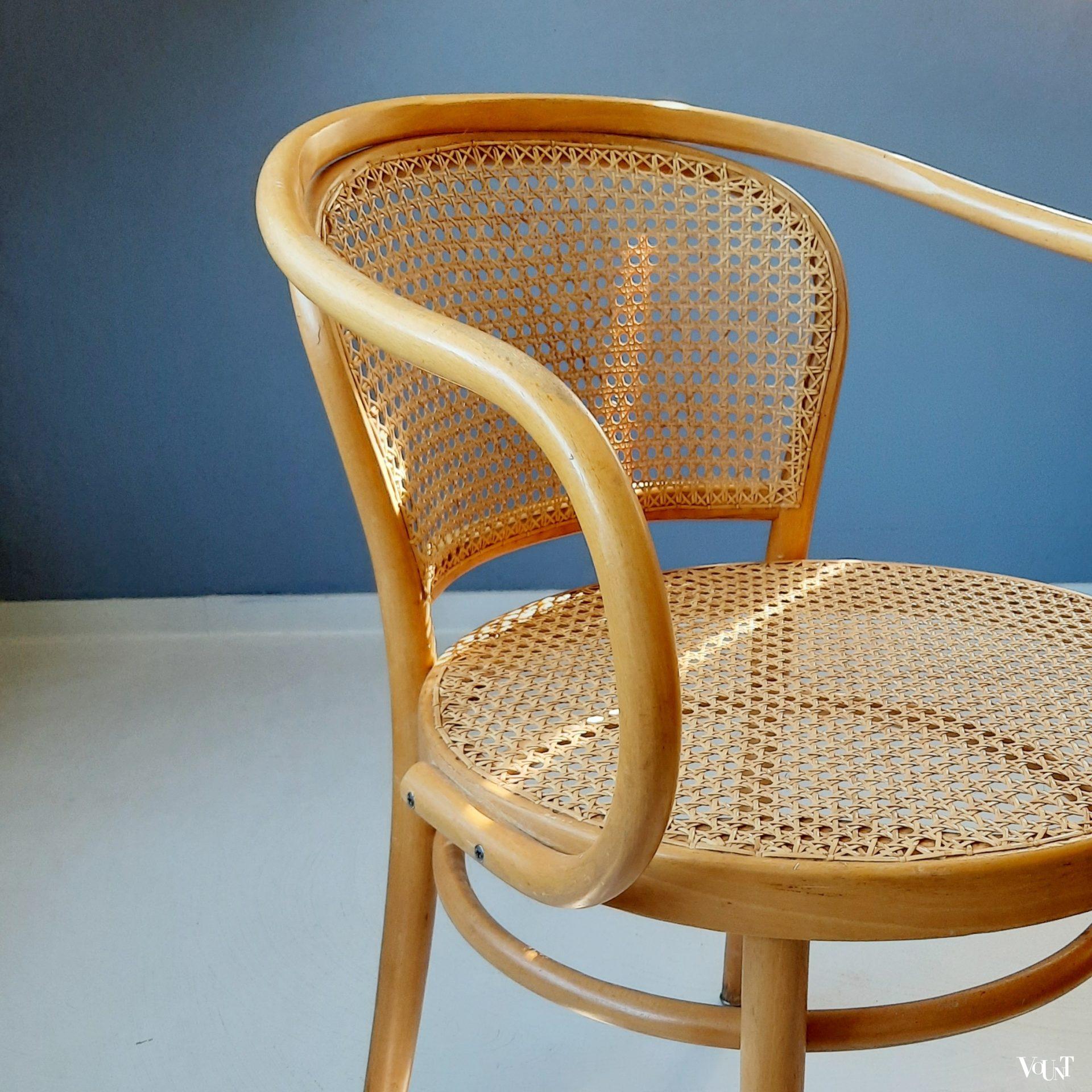 Stoel nr. 210, Ligna Drevounia, jaren '70