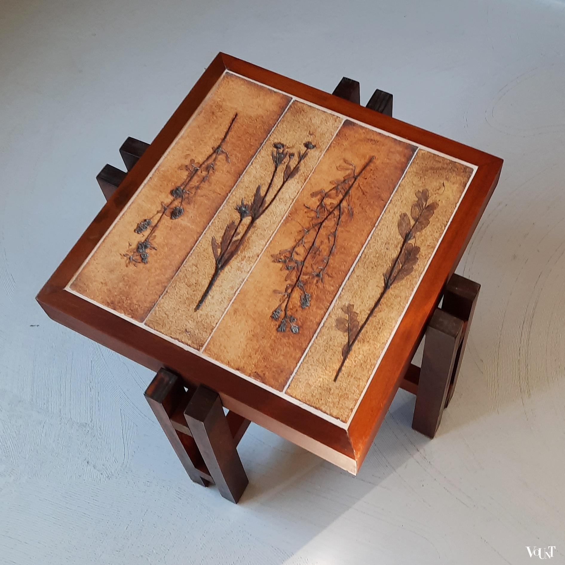 Bijzettafel met "Herbier" tegels, Frankrijk, jaren '80