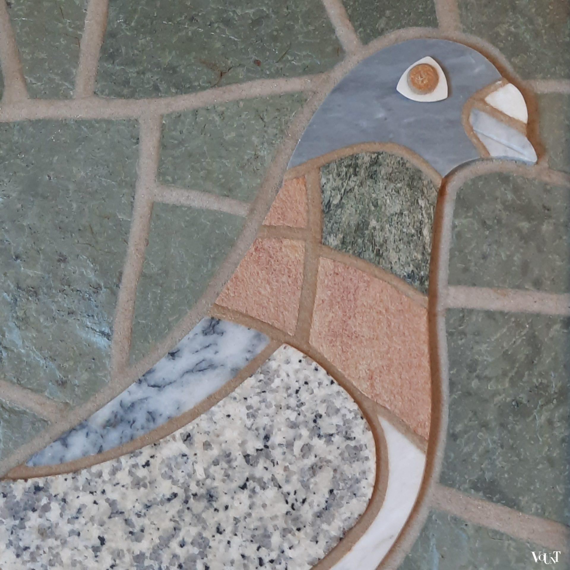 Wanddecoratie natuursteen mozaïek duif, jaren '60