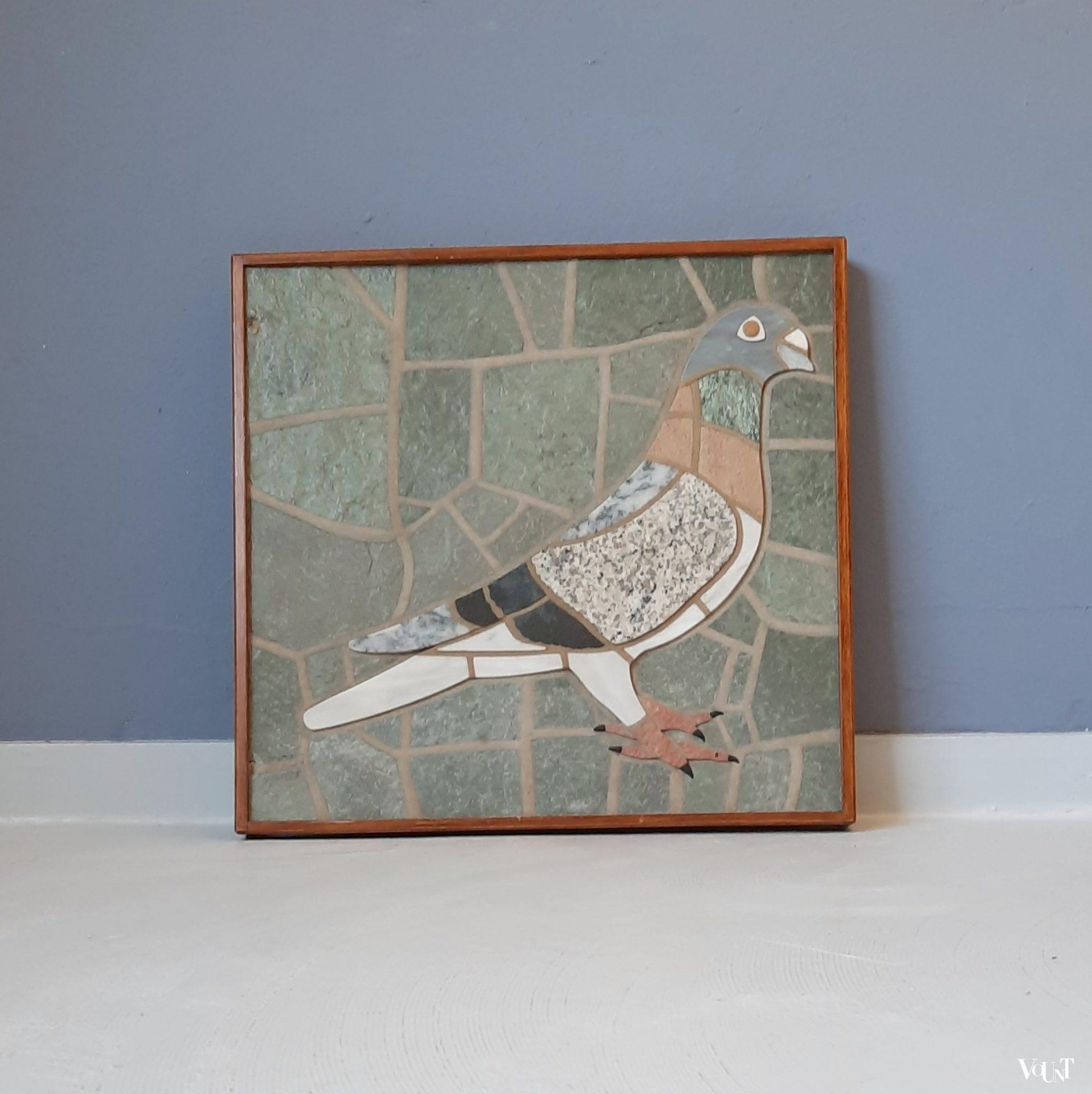 Wanddecoratie natuursteen mozaïek duif, jaren '60