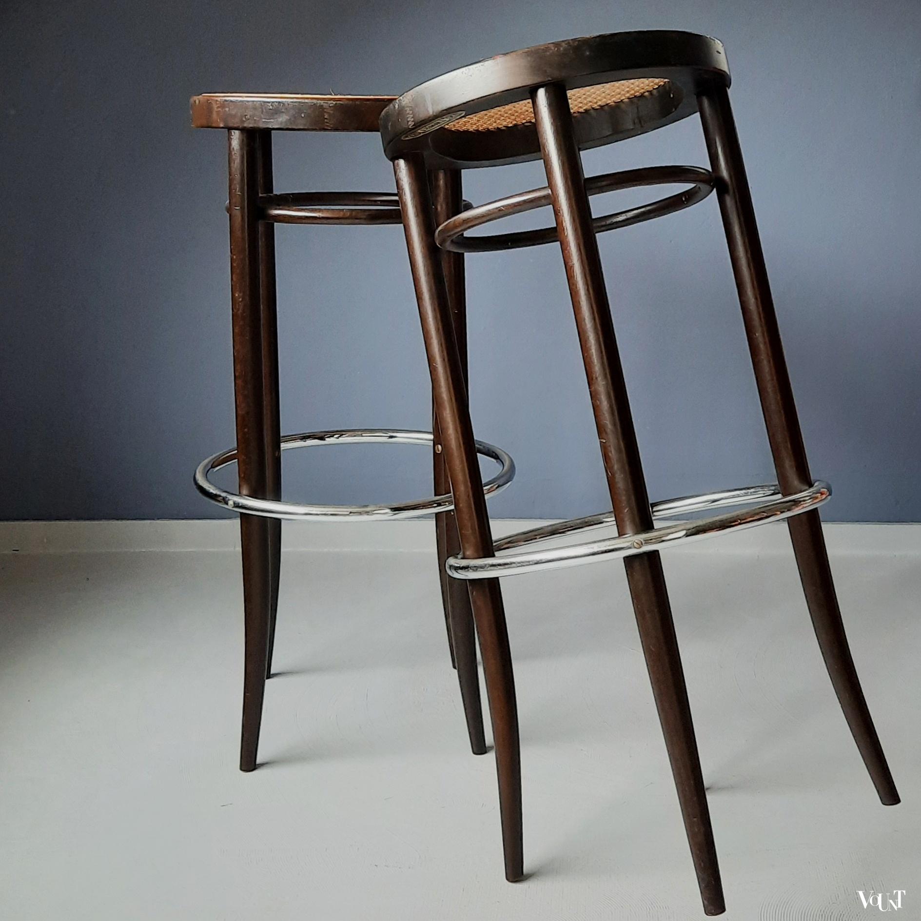 Set van 2 Thonet 204 RH barkrukken, jaren '70