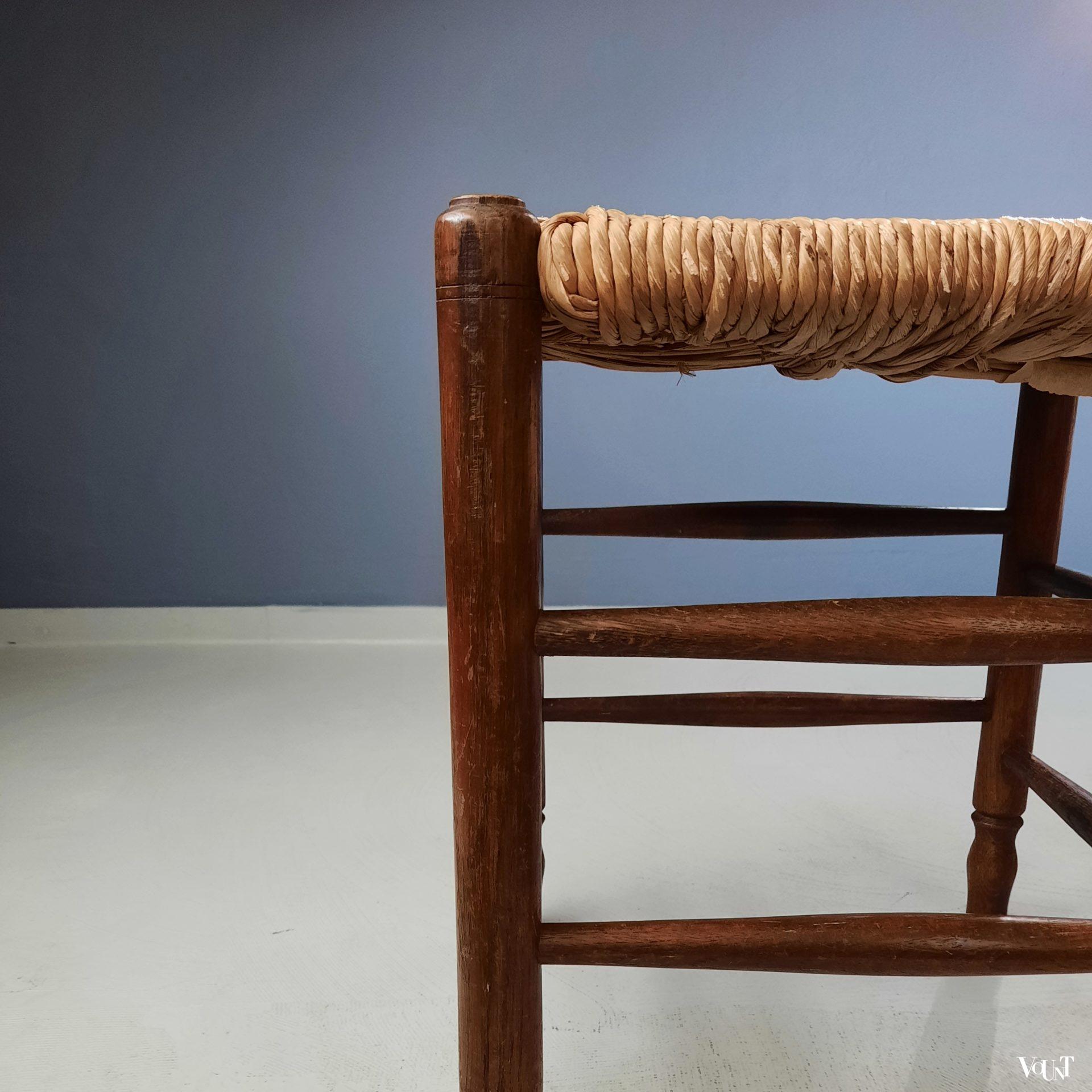 Set van 3 houten krukken met biezen zitting, jaren '60