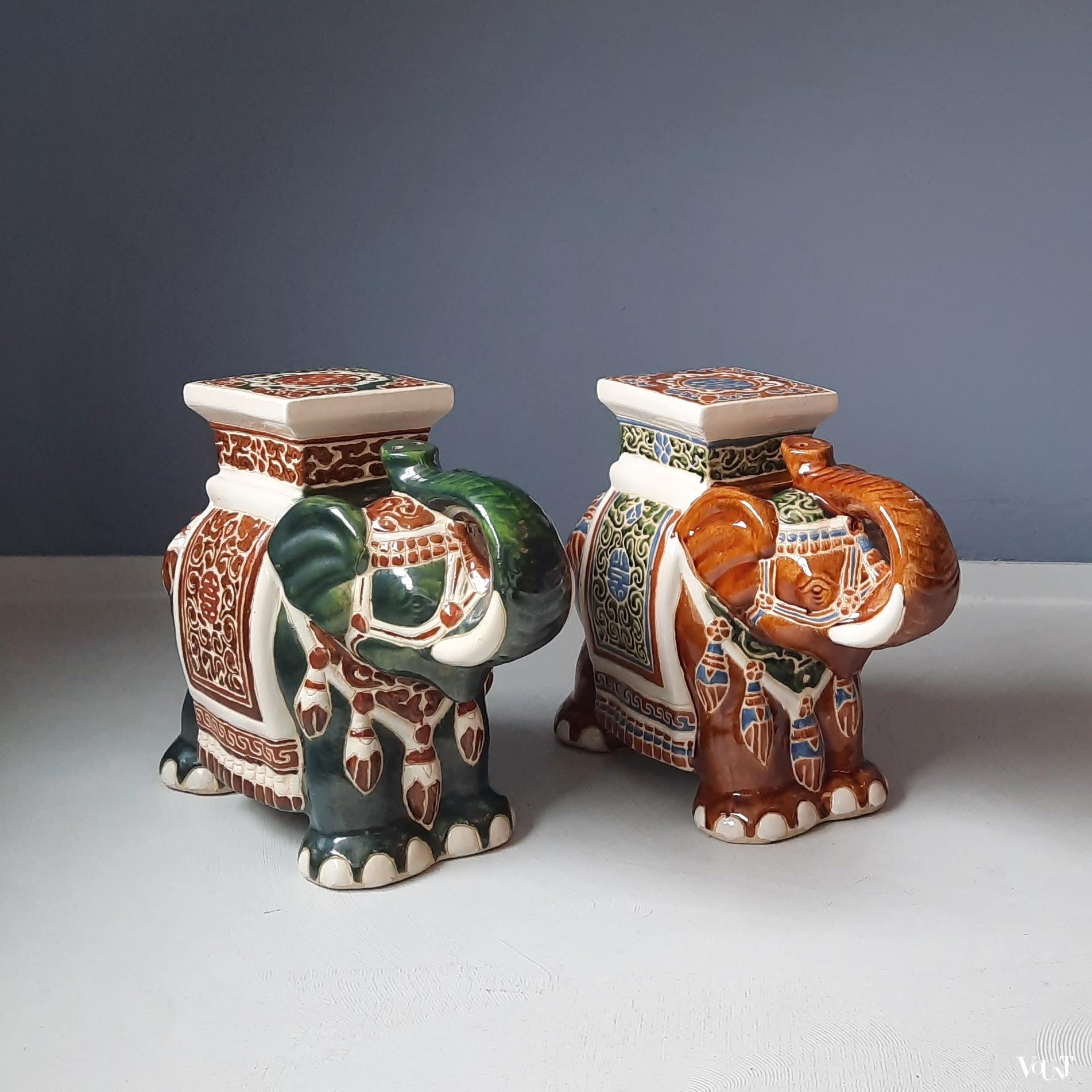 Set van 2 olifant krukken/plantentafels keramiek, jaren '80/'90