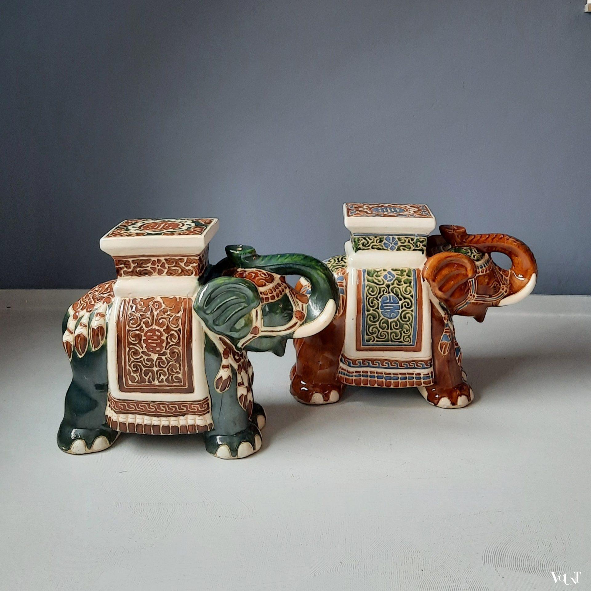Set van 2 olifant krukken/plantentafels keramiek, jaren '80/'90