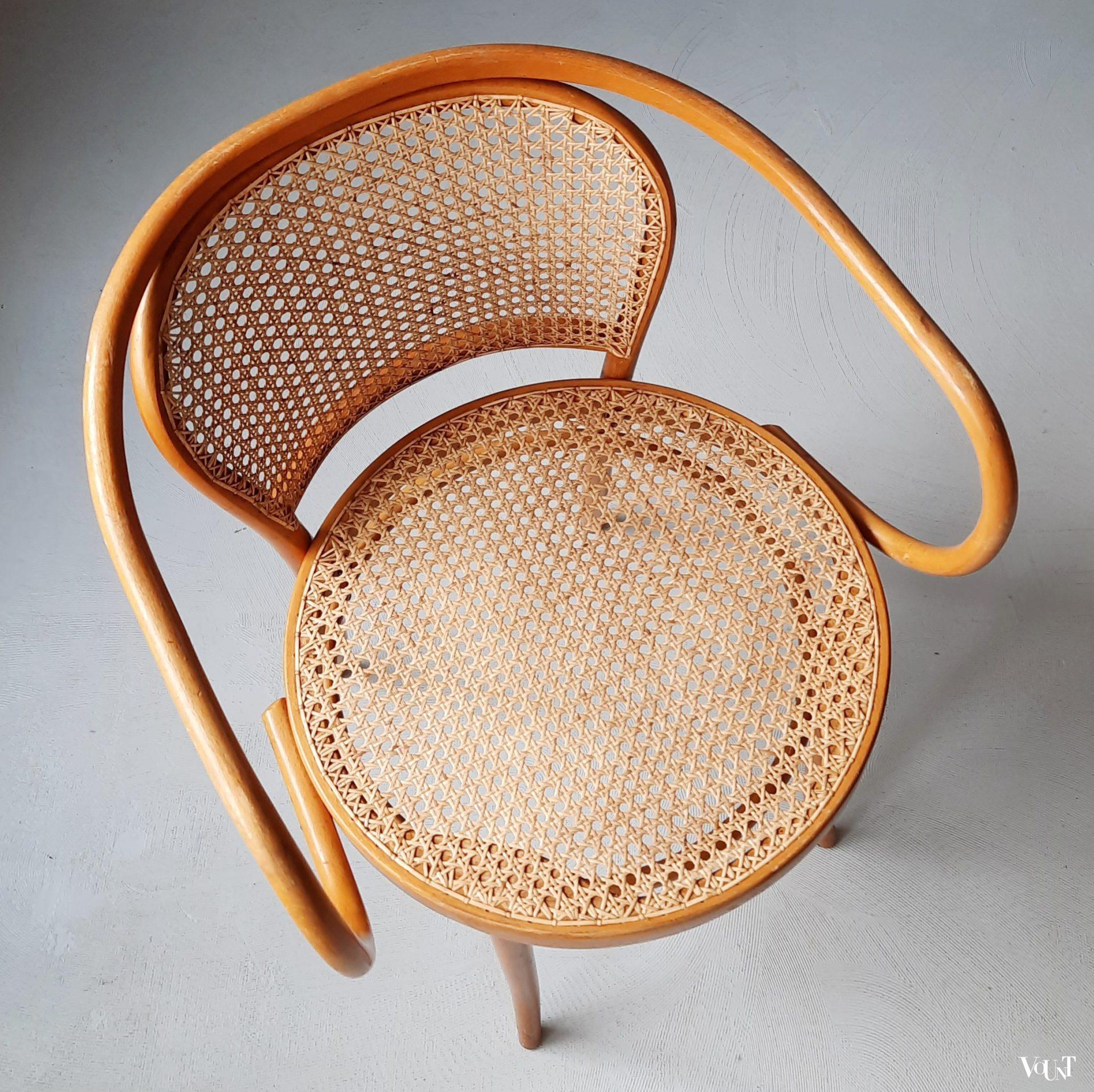 Stoel nr. 210, Ligna Drevounia, jaren '70