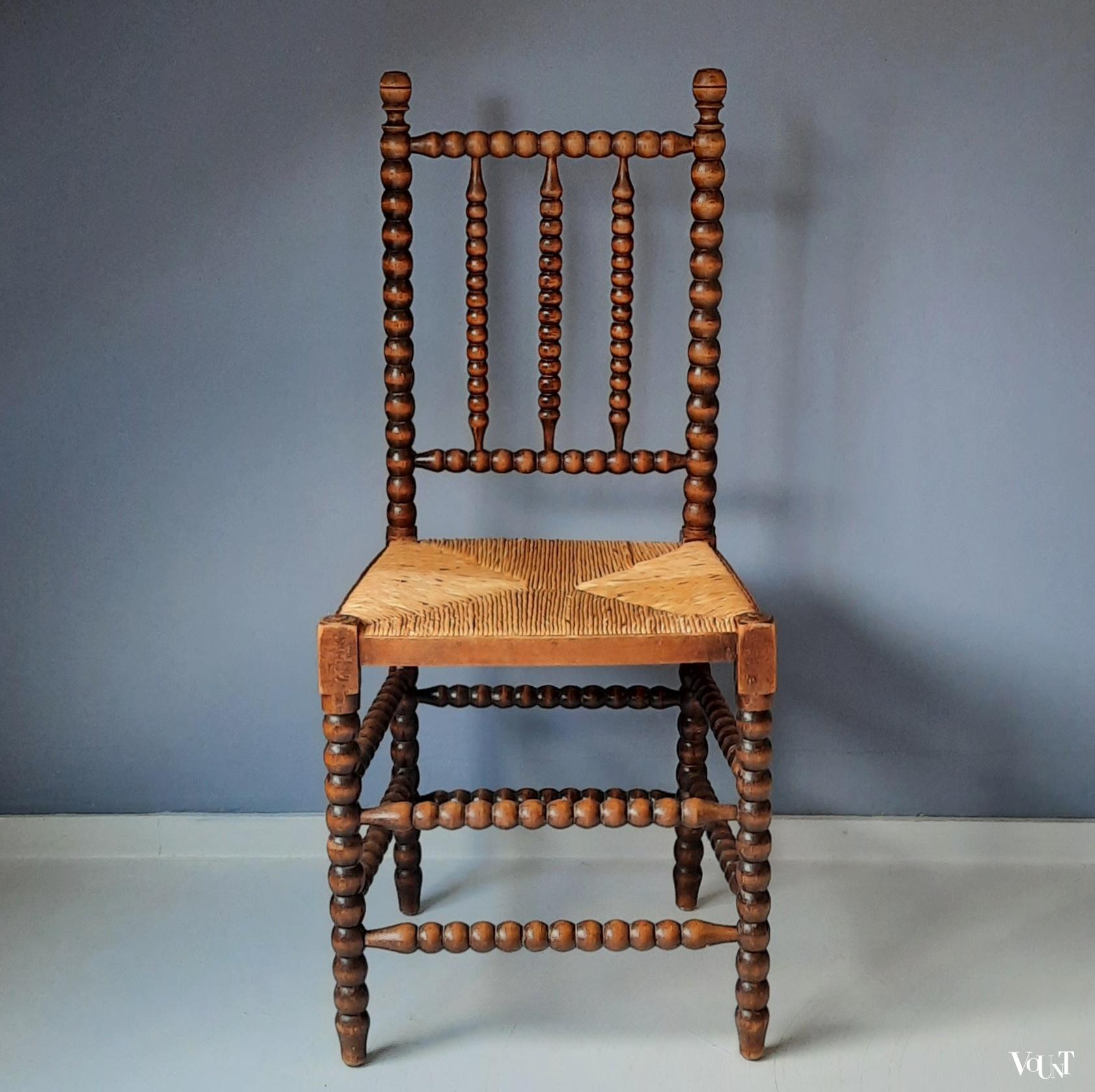 Knobbelstoel of bobbin chair, 1e helft 20e eeuw