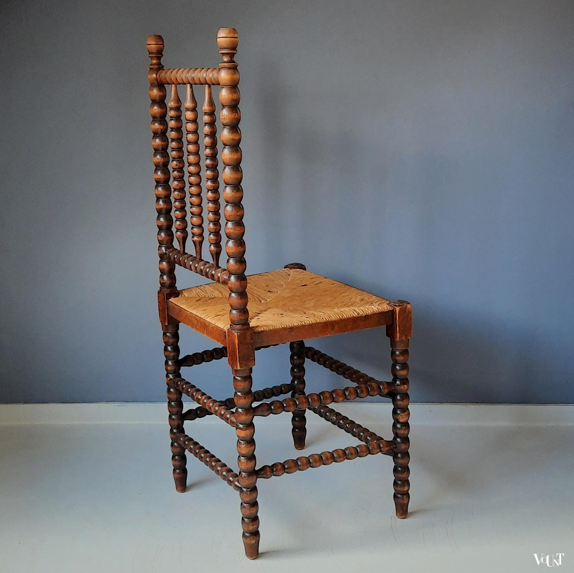 Knobbelstoel of bobbin chair, 1e helft 20e eeuw