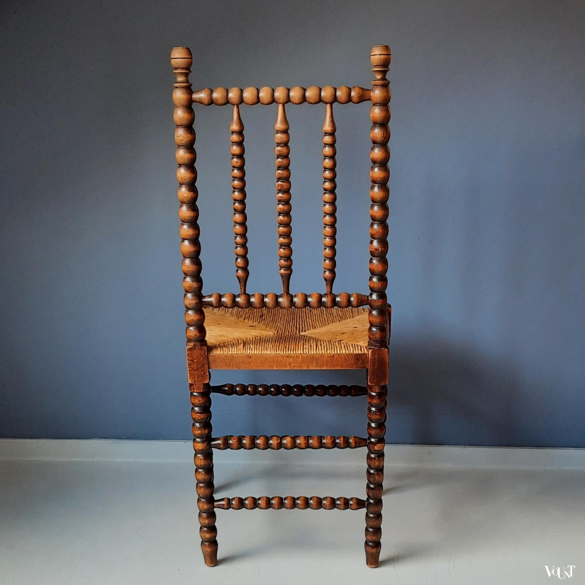 Knobbelstoel of bobbin chair, 1e helft 20e eeuw