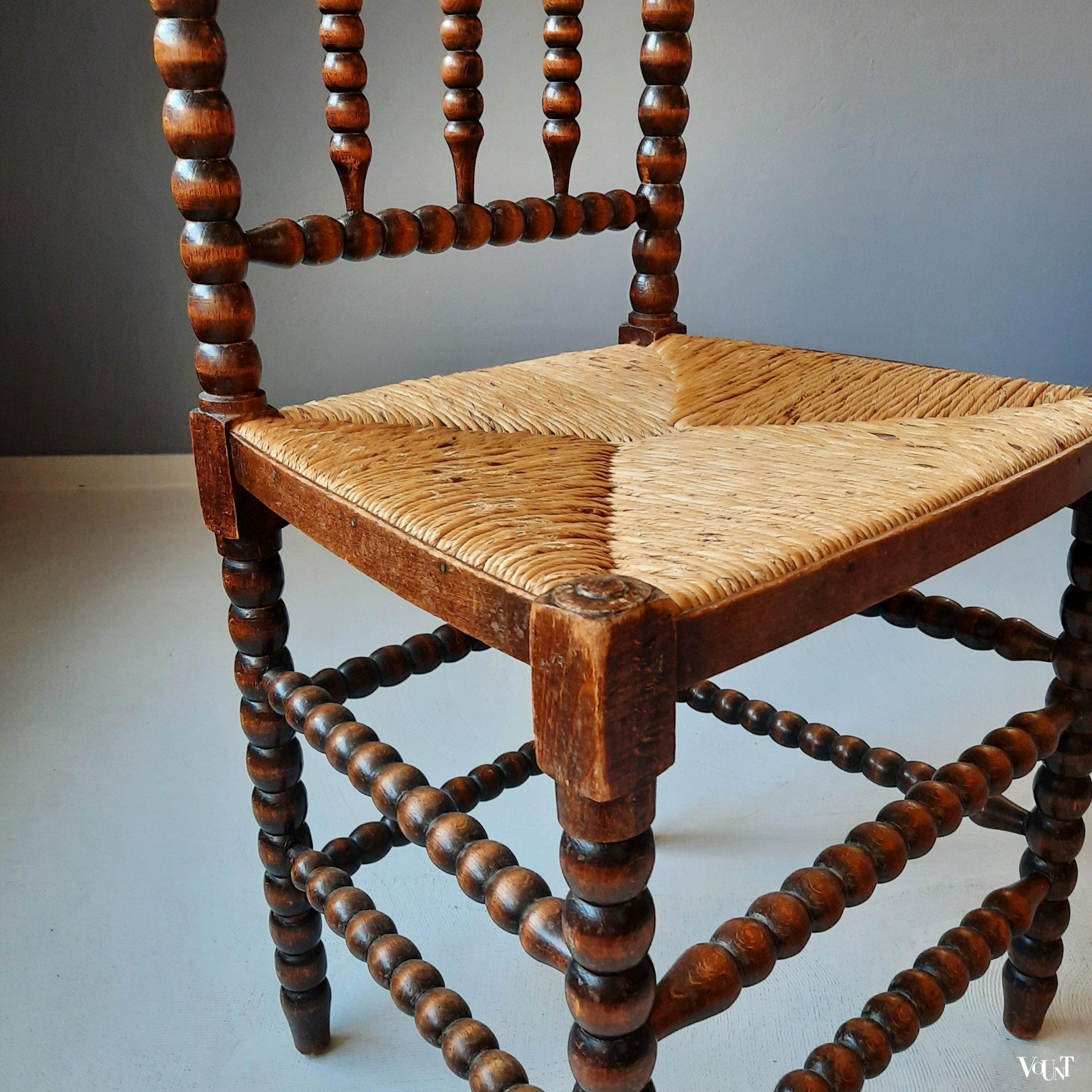Knobbelstoel of bobbin chair, 1e helft 20e eeuw