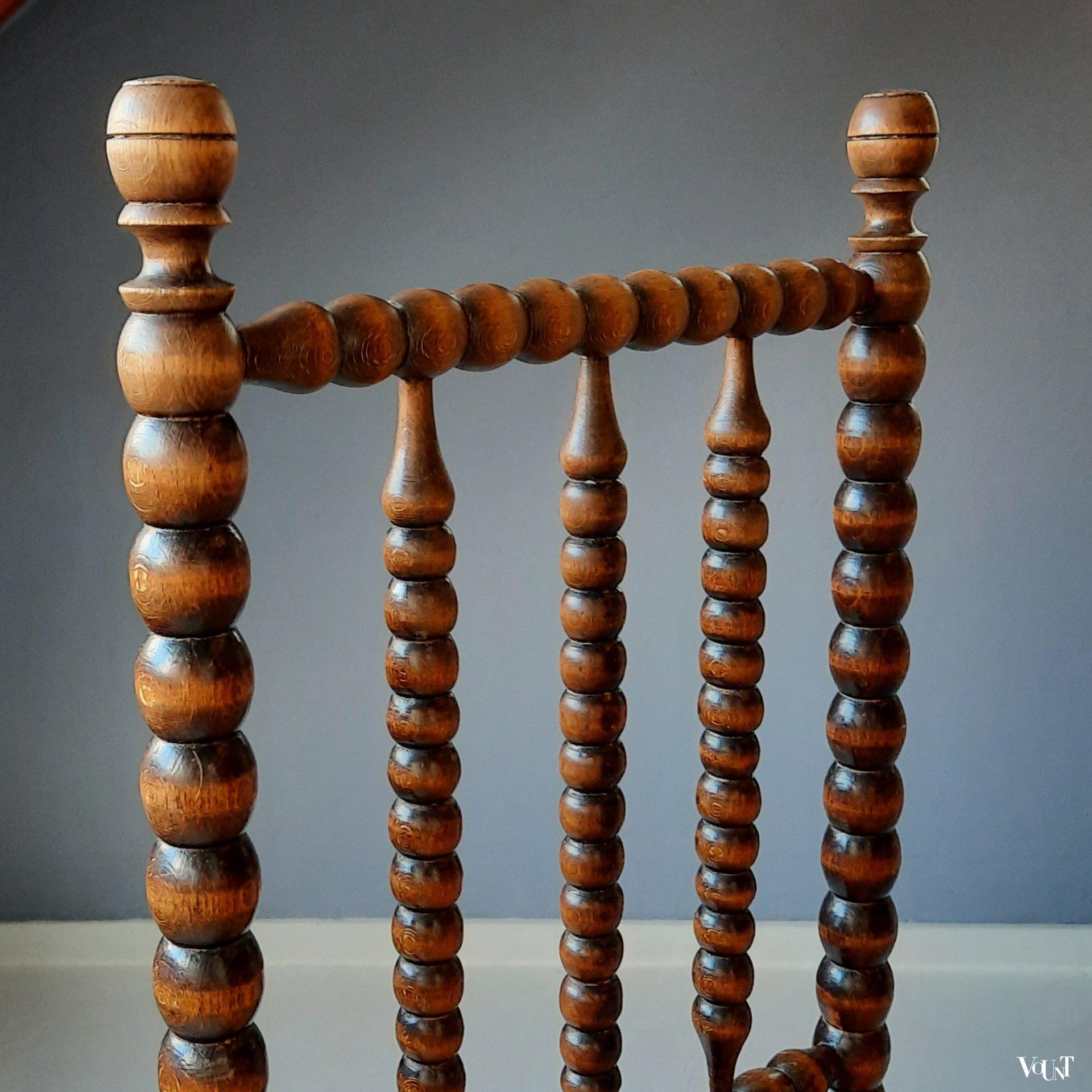 Knobbelstoel of bobbin chair, 1e helft 20e eeuw