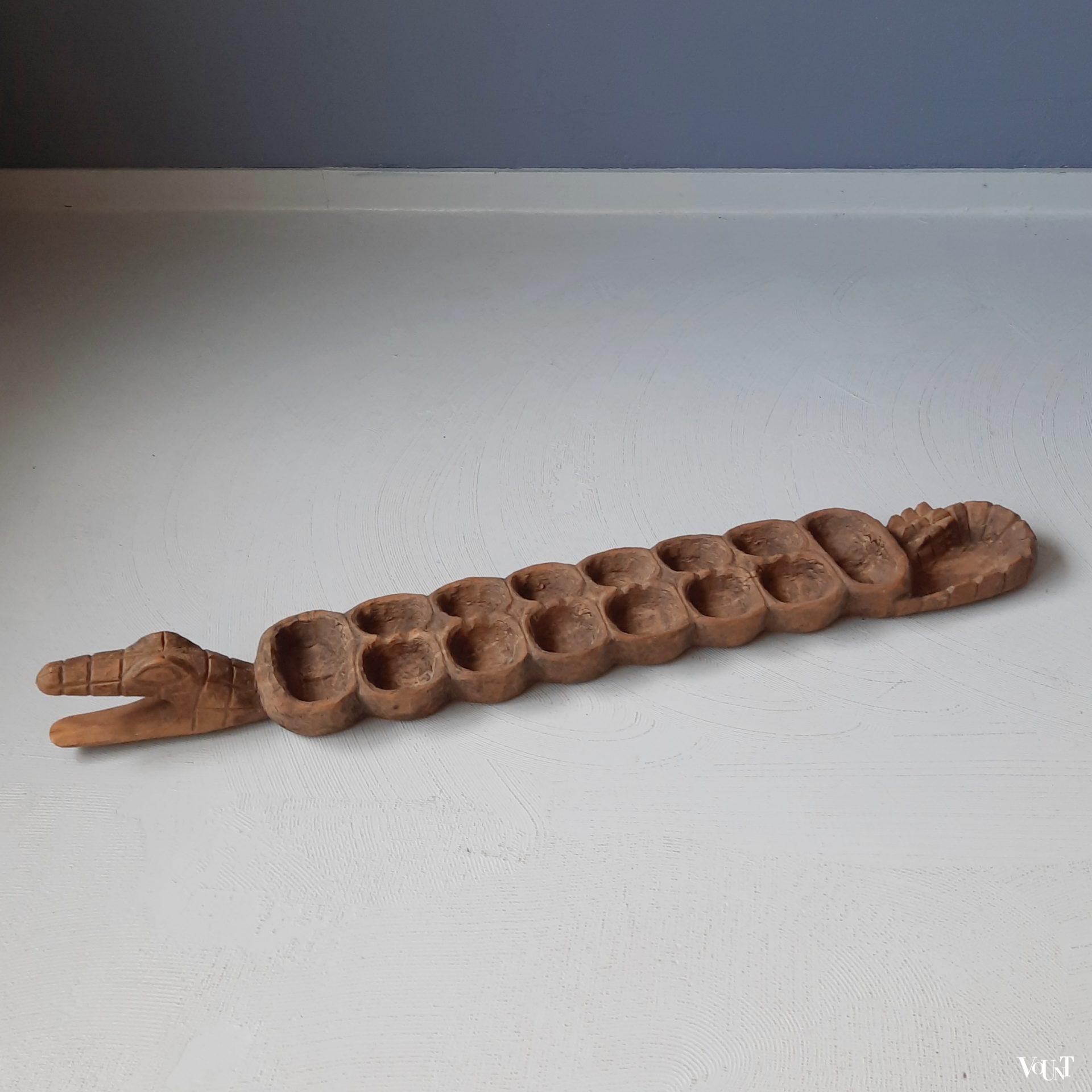 Mancala bord krokodil, Afrika, ca. jaren '60