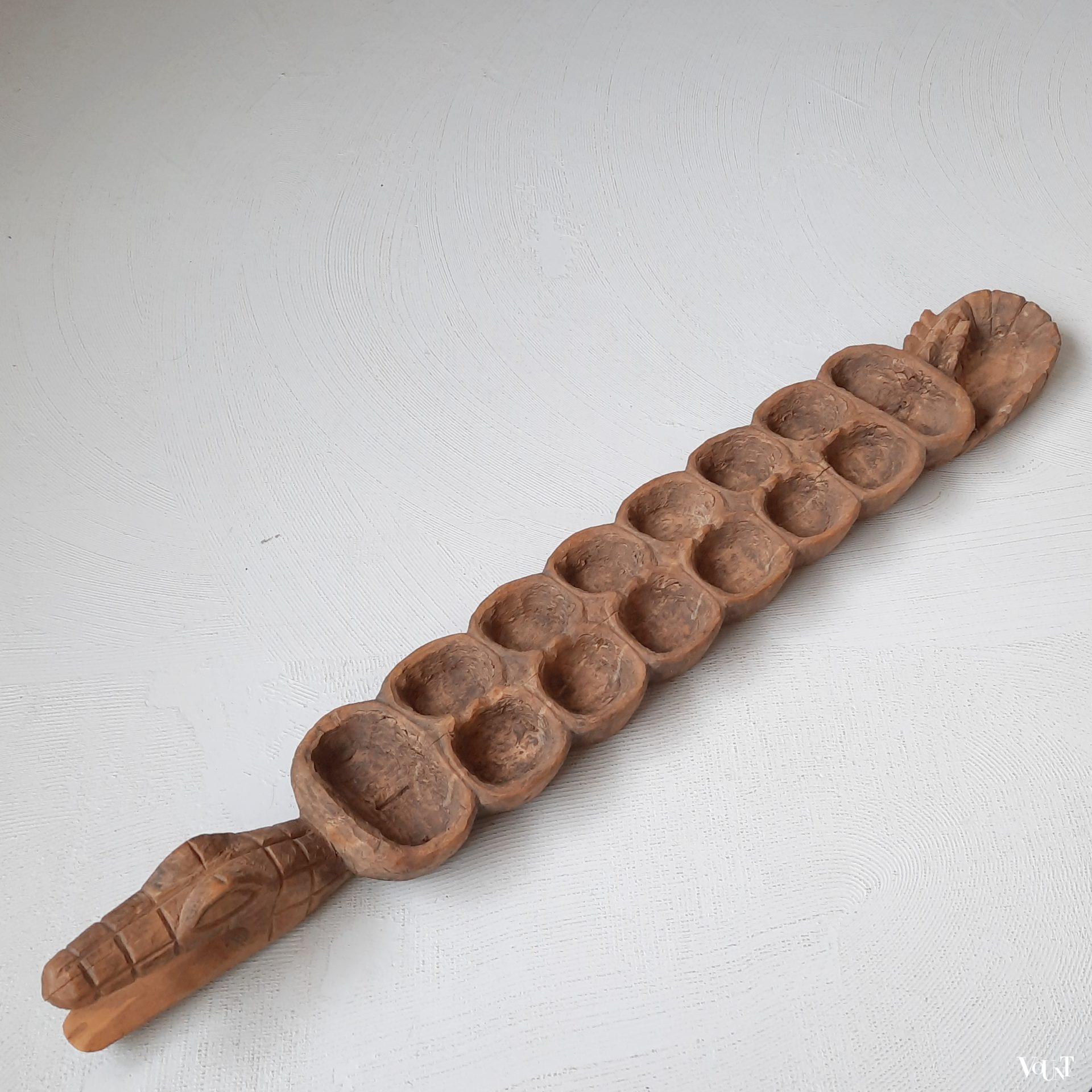 Mancala bord krokodil, Afrika, ca. jaren '60