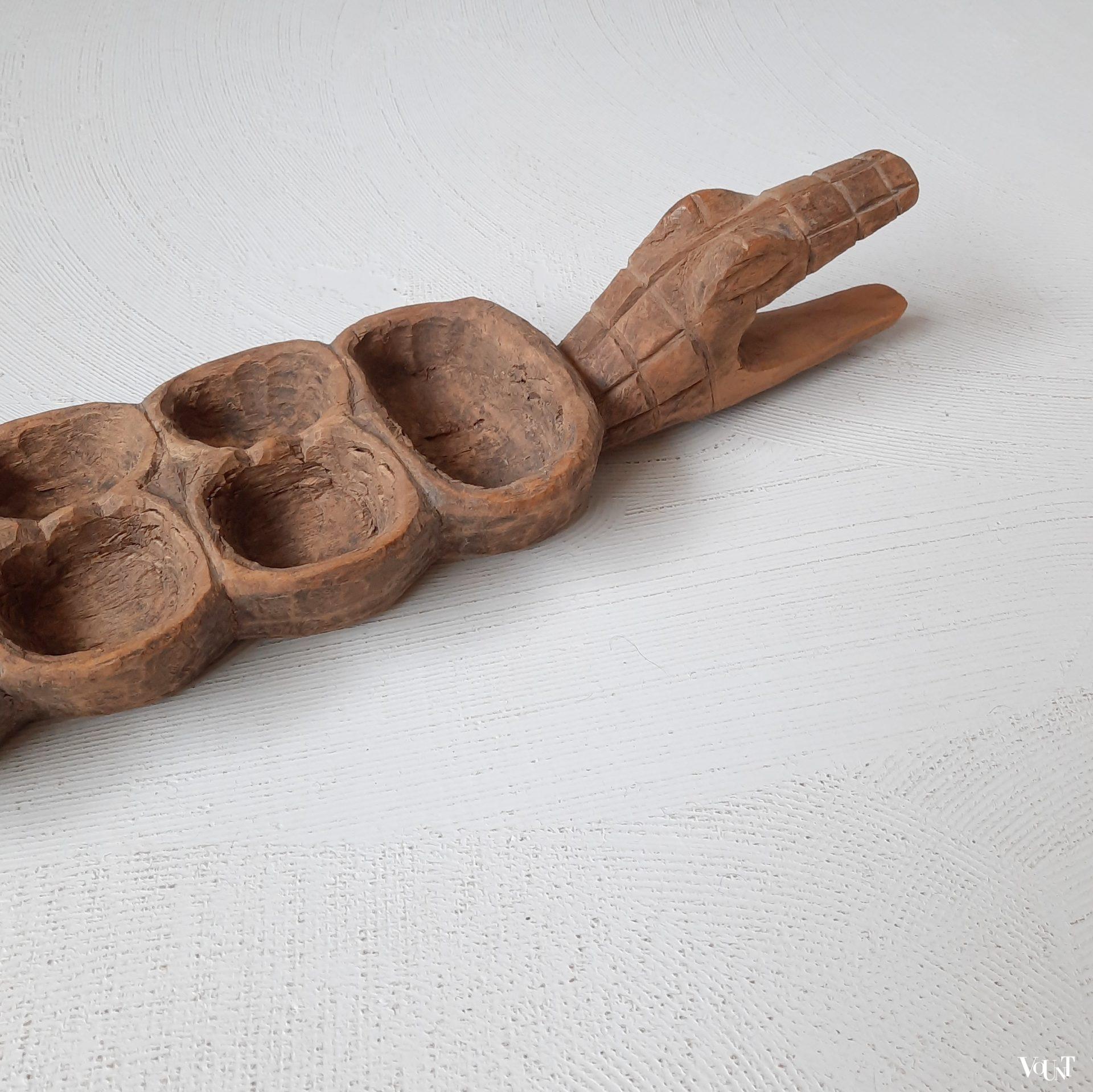 Mancala bord krokodil, Afrika, ca. jaren '60