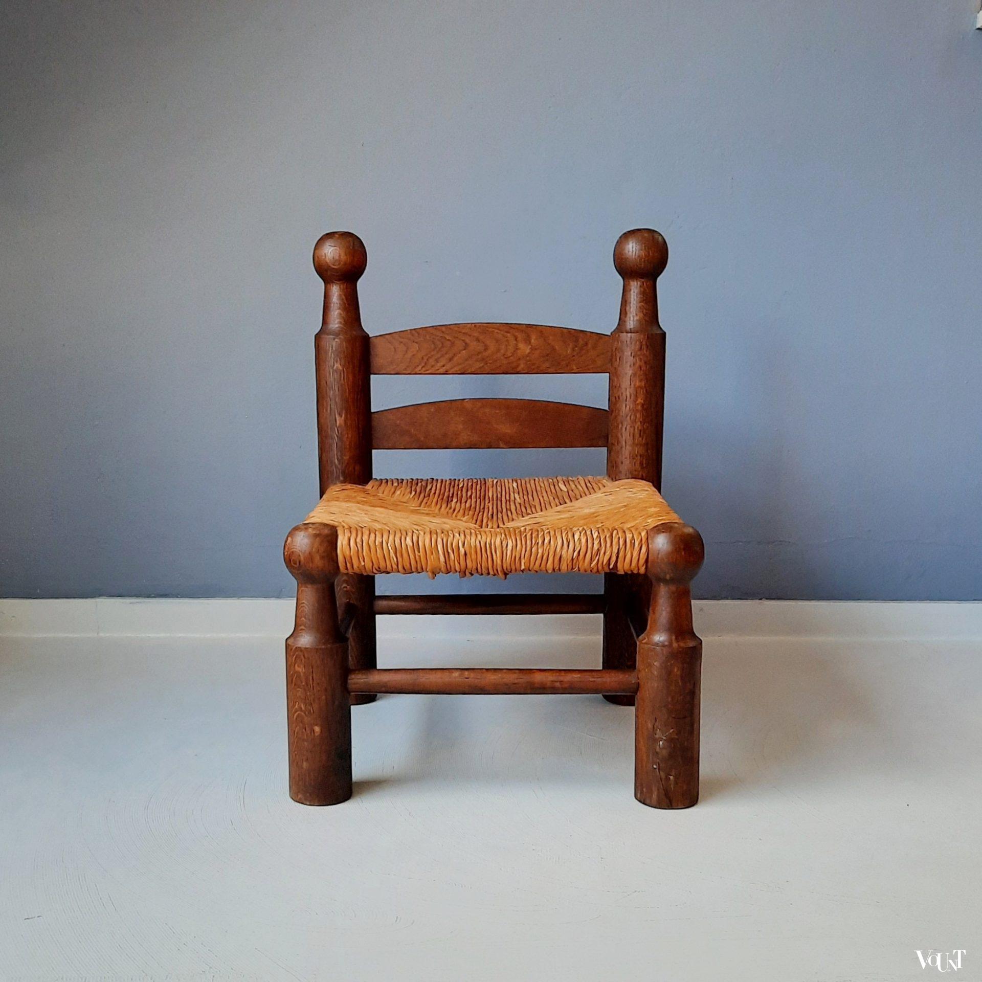 Laag stoeltje met biezen zitting, jaren '50