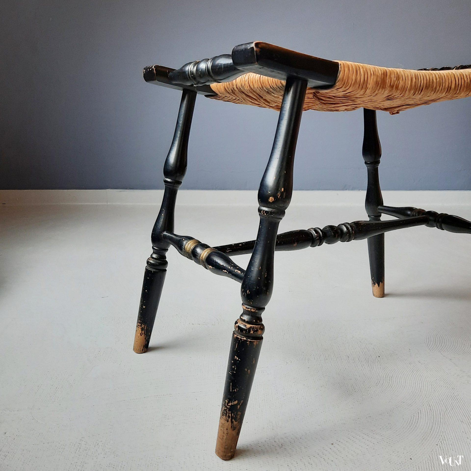 Zwarte kruk met biezen zitting, jaren '50