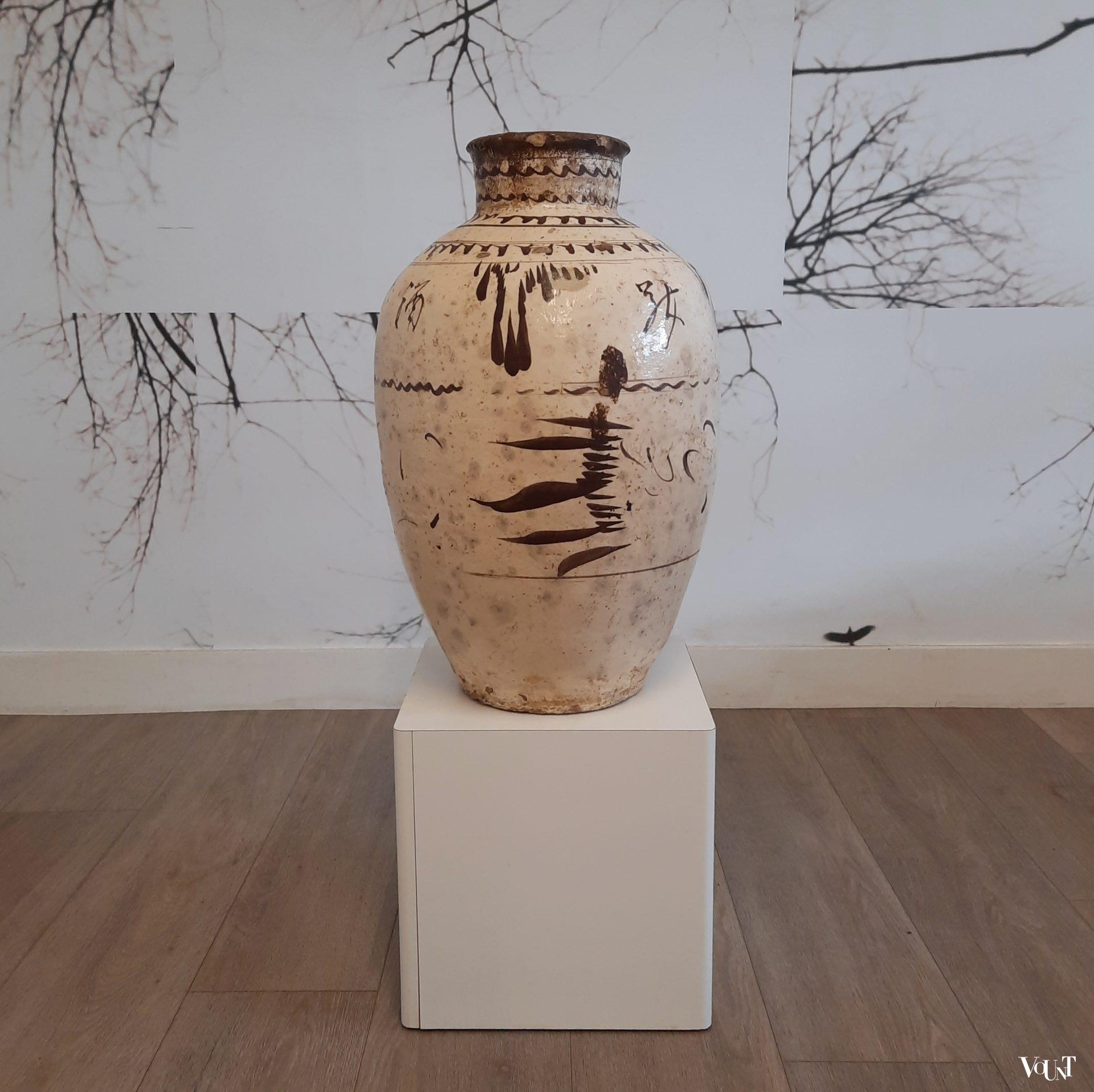 Set van 2 antieke Chizou wijnpotten / wine jars, China