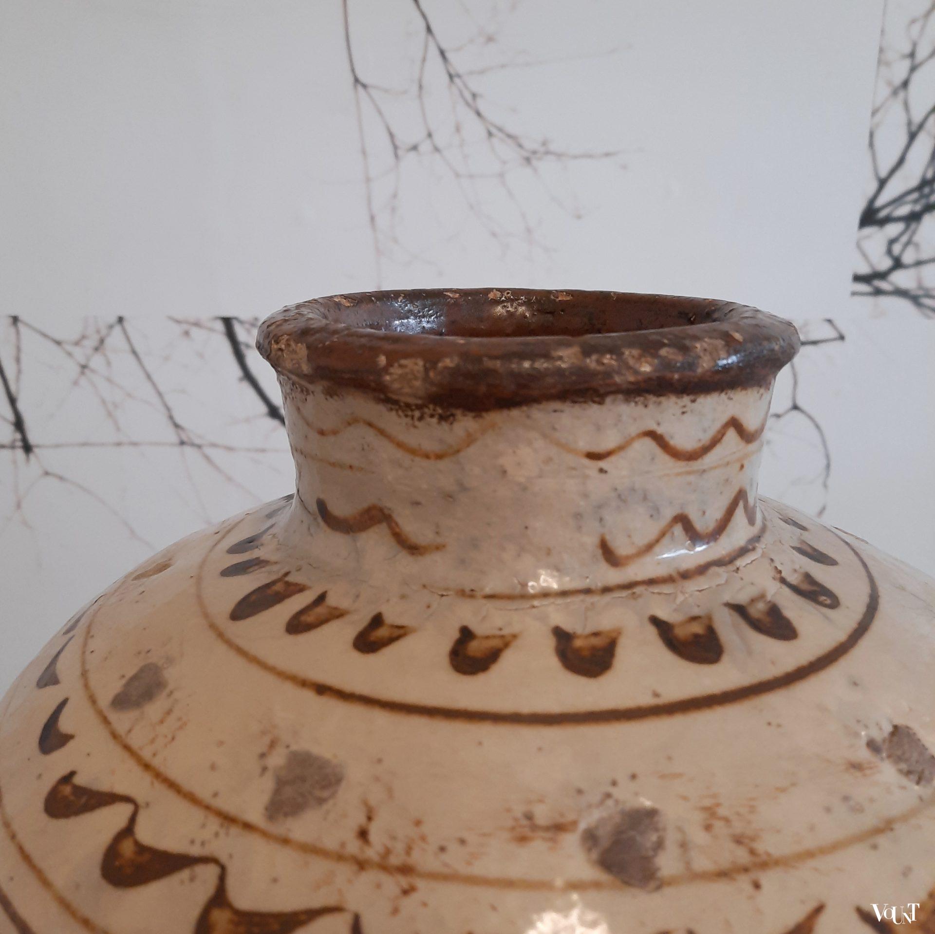 Set van 2 antieke Chizou wijnpotten / wine jars, China