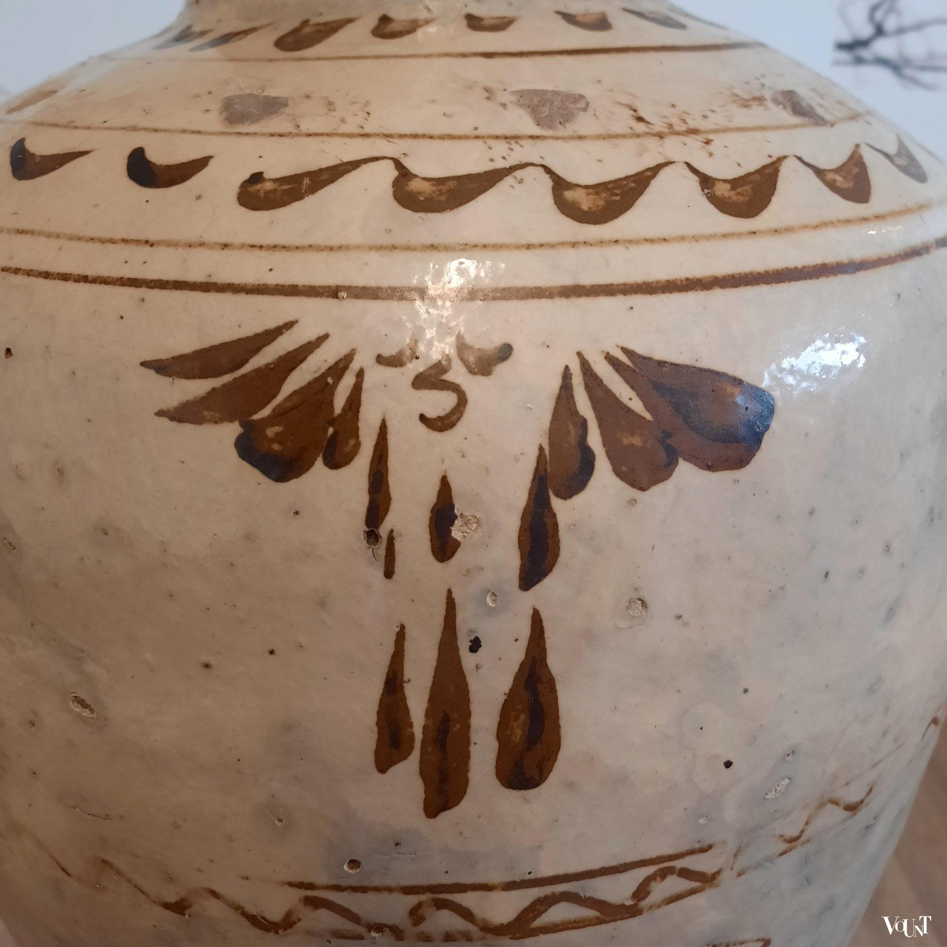 Set van 2 antieke Chizou wijnpotten / wine jars, China