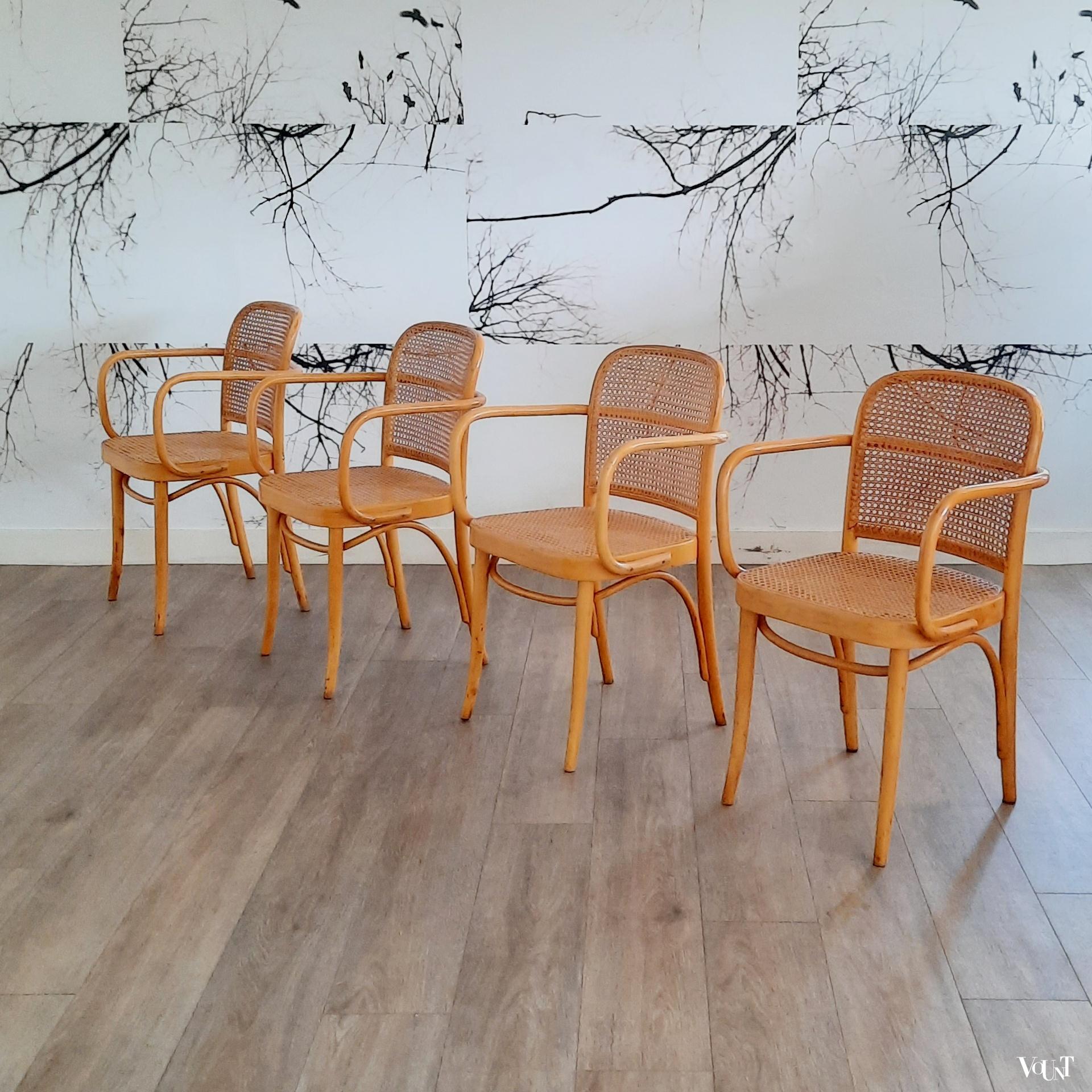 Set van 4 Praag of 811 stoelen, FMG, jaren '70/'80