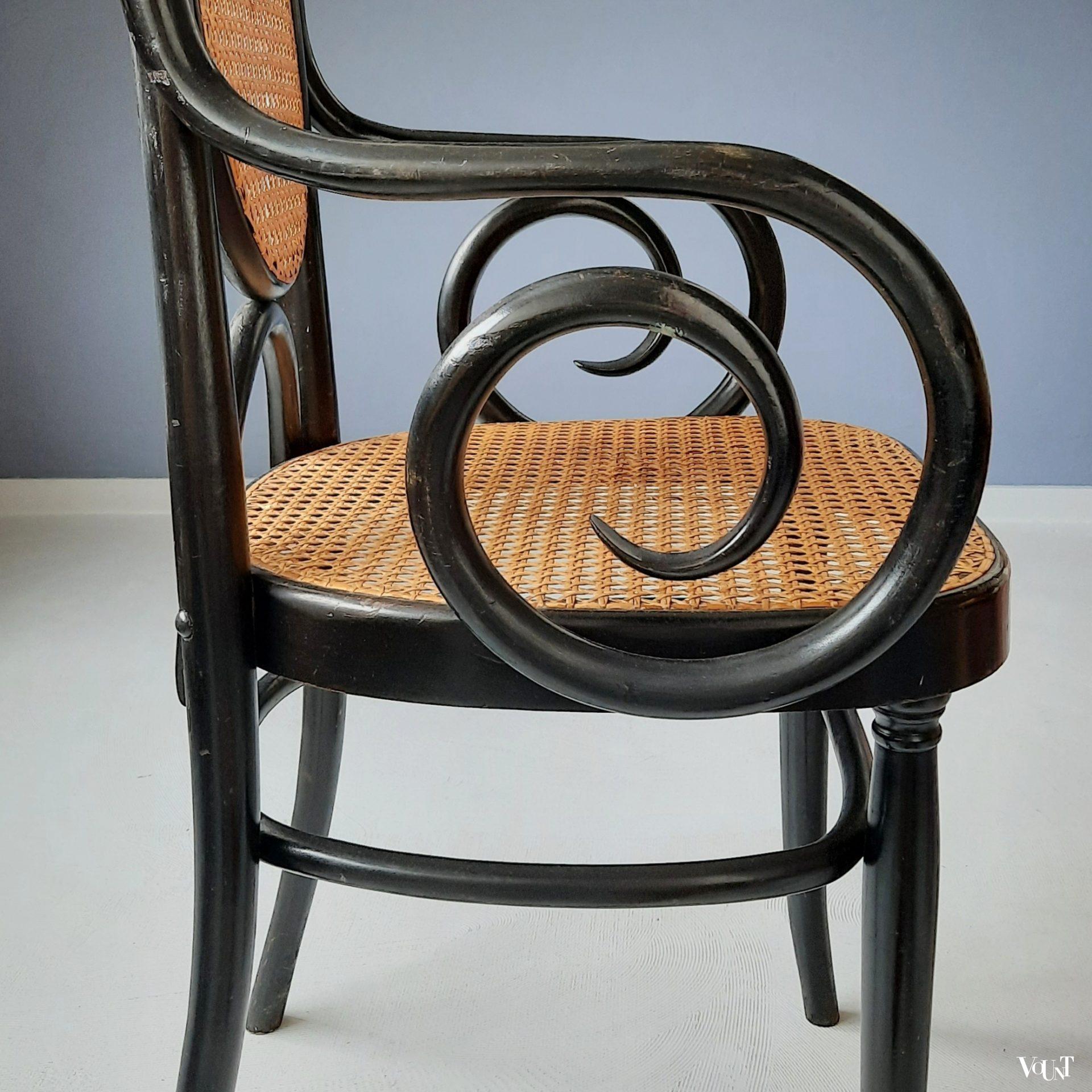 Zwarte stoel nr. 17, Romania, jaren '60/'70
