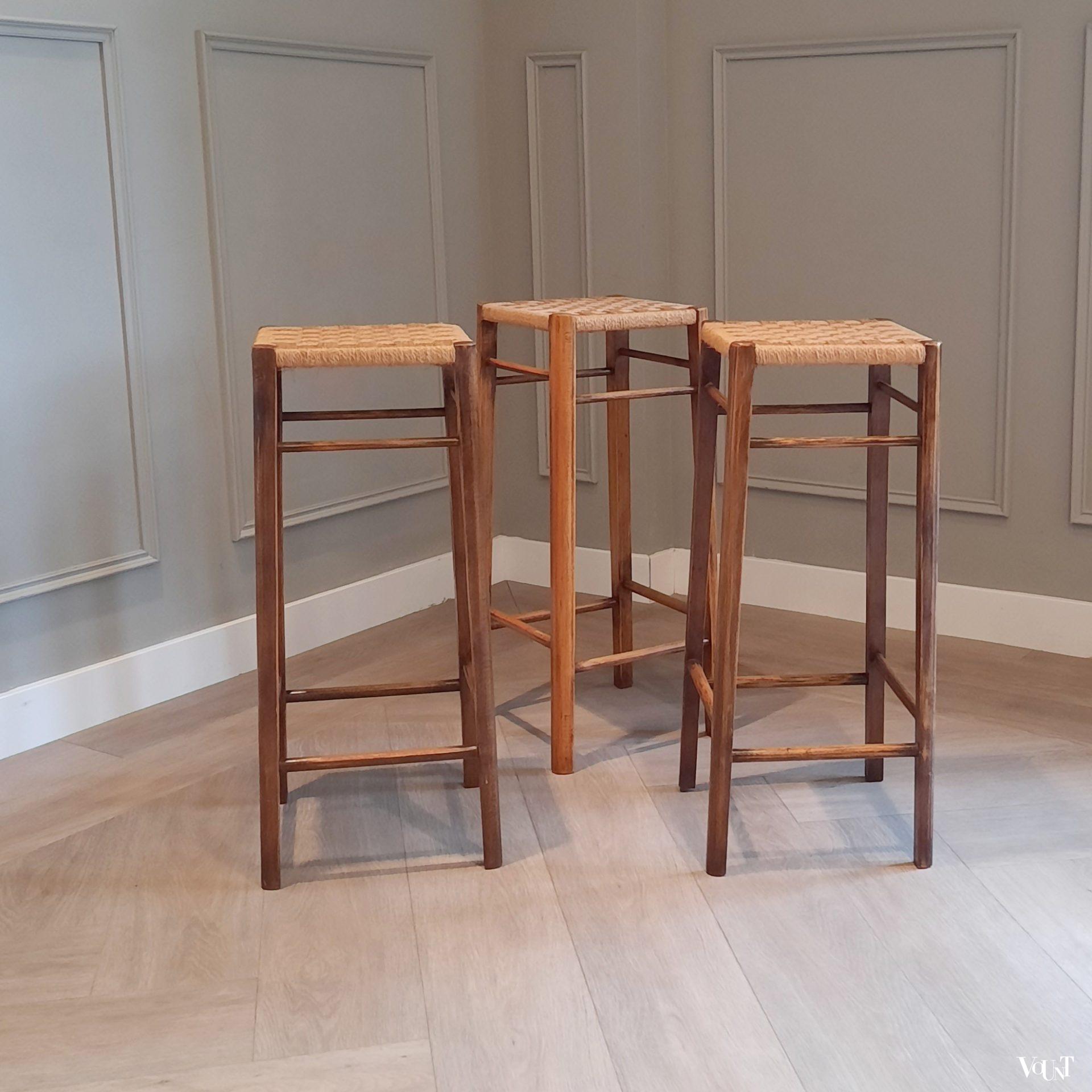 3 houten barkrukken met touwzittingen, jaren '70