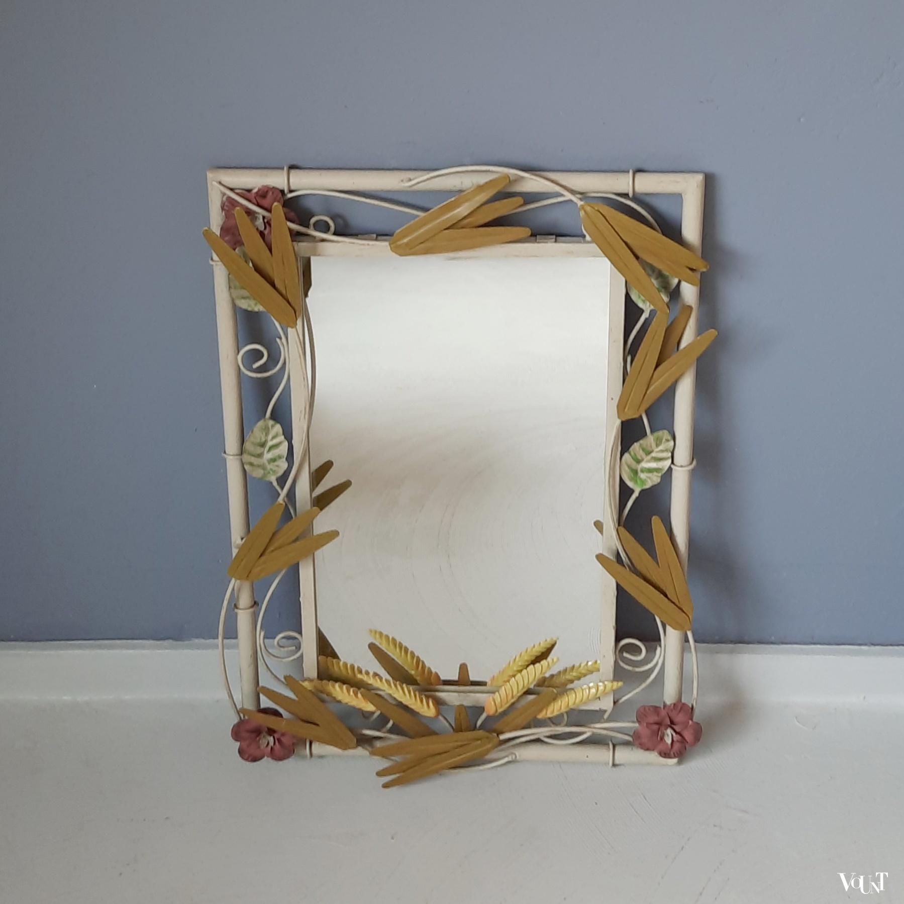 Franse metalen spiegel bloemen en bladeren, jaren '60