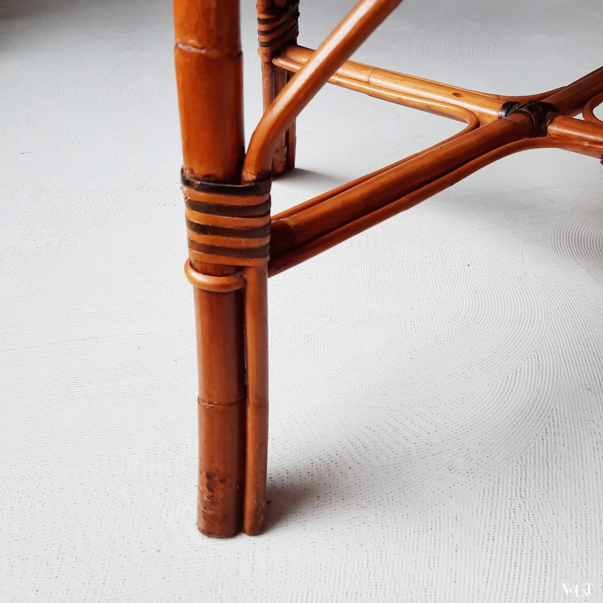 Vintage rotan stoel met zwarte accenten, jaren '60