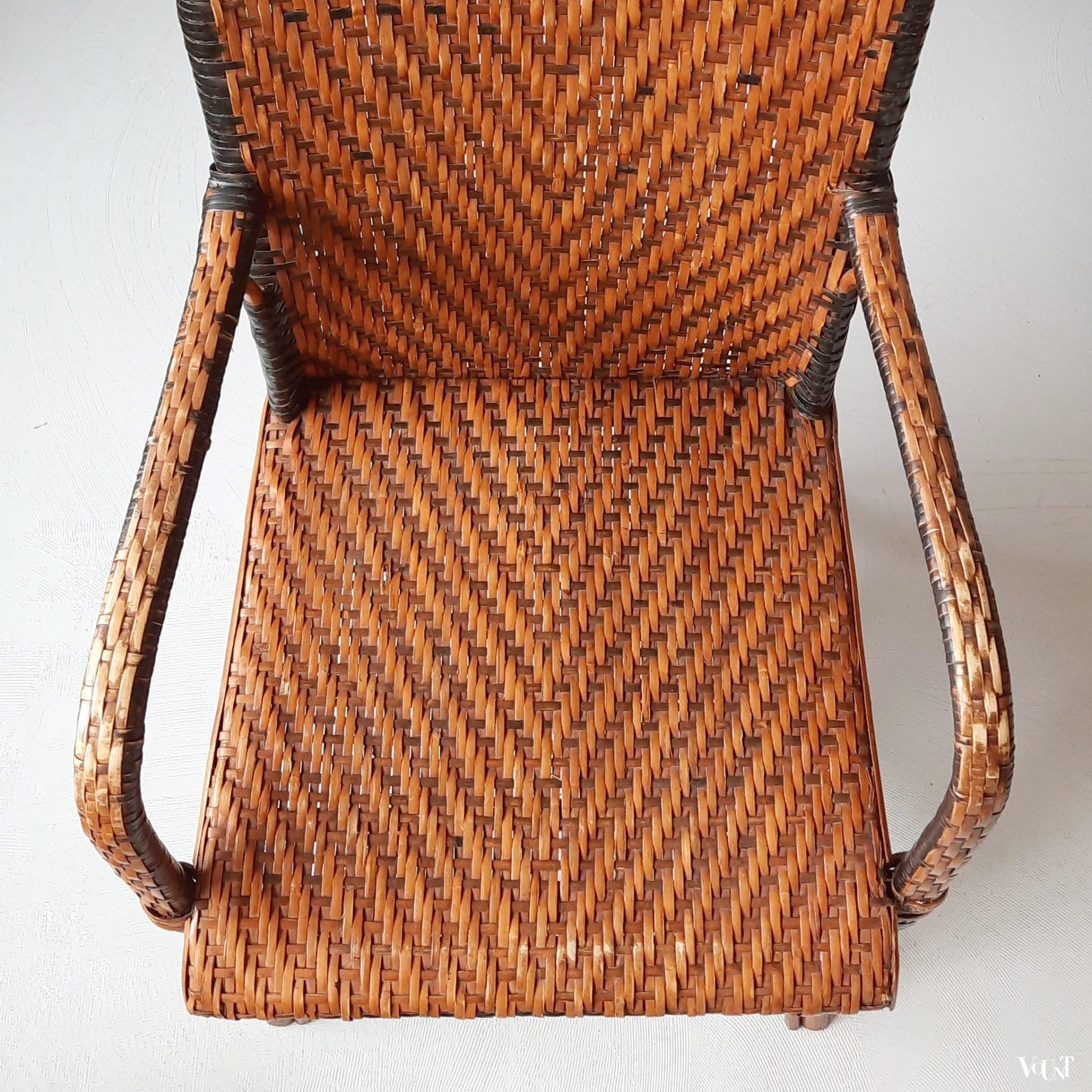 Vintage rotan stoel met zwarte accenten, jaren '60