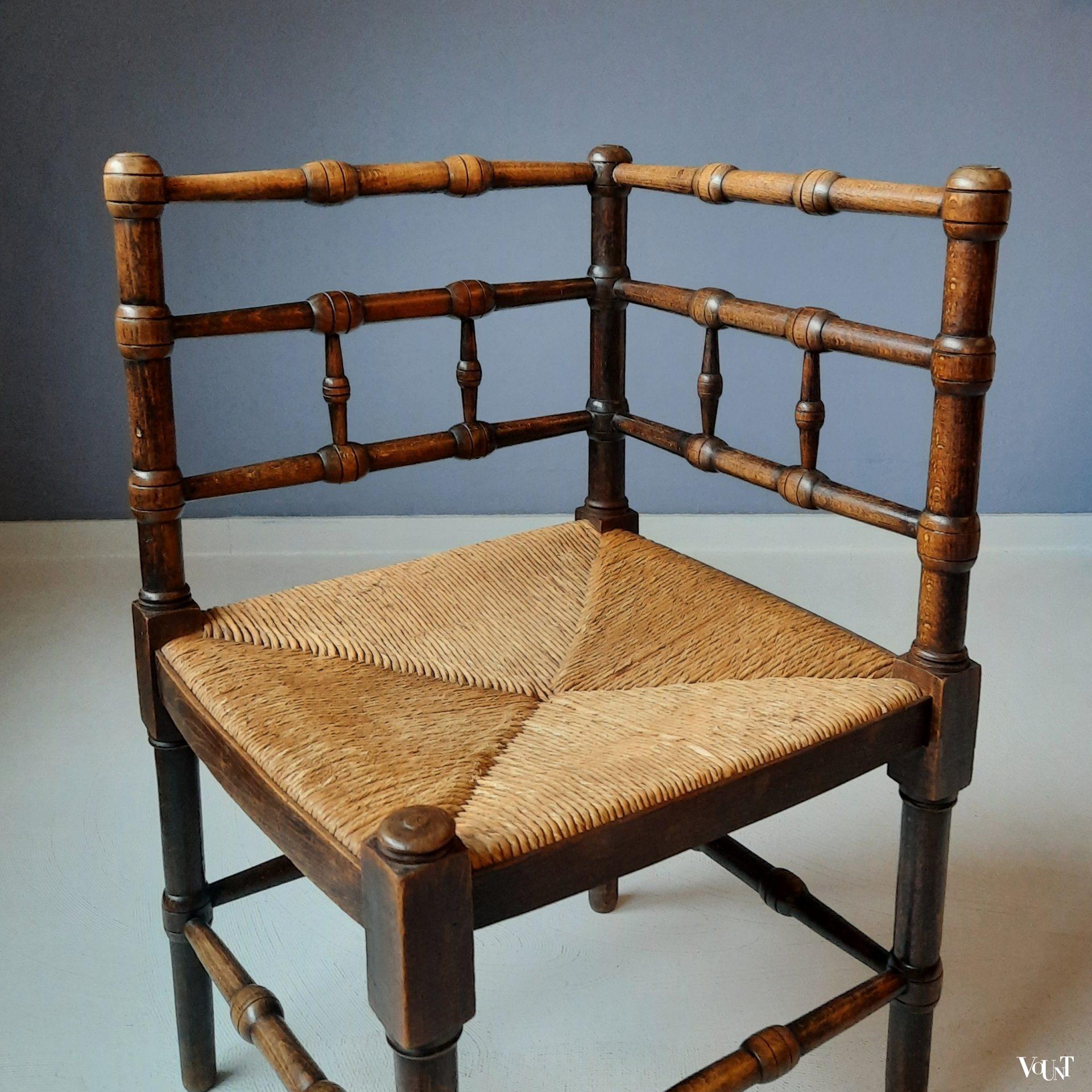 Antiek knobbel-/ faux bamboo hoekstoeltje met biezen, rond 1900