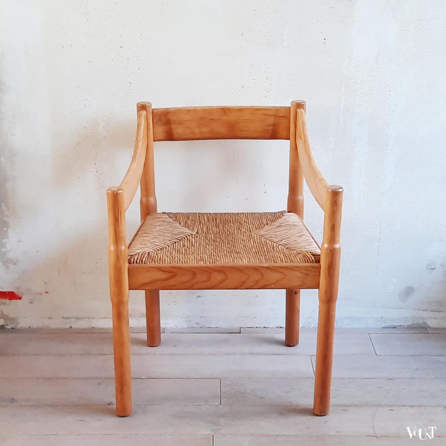 Grenen Carimate stoel, Vico Magistretti voor Cassina, jaren '70