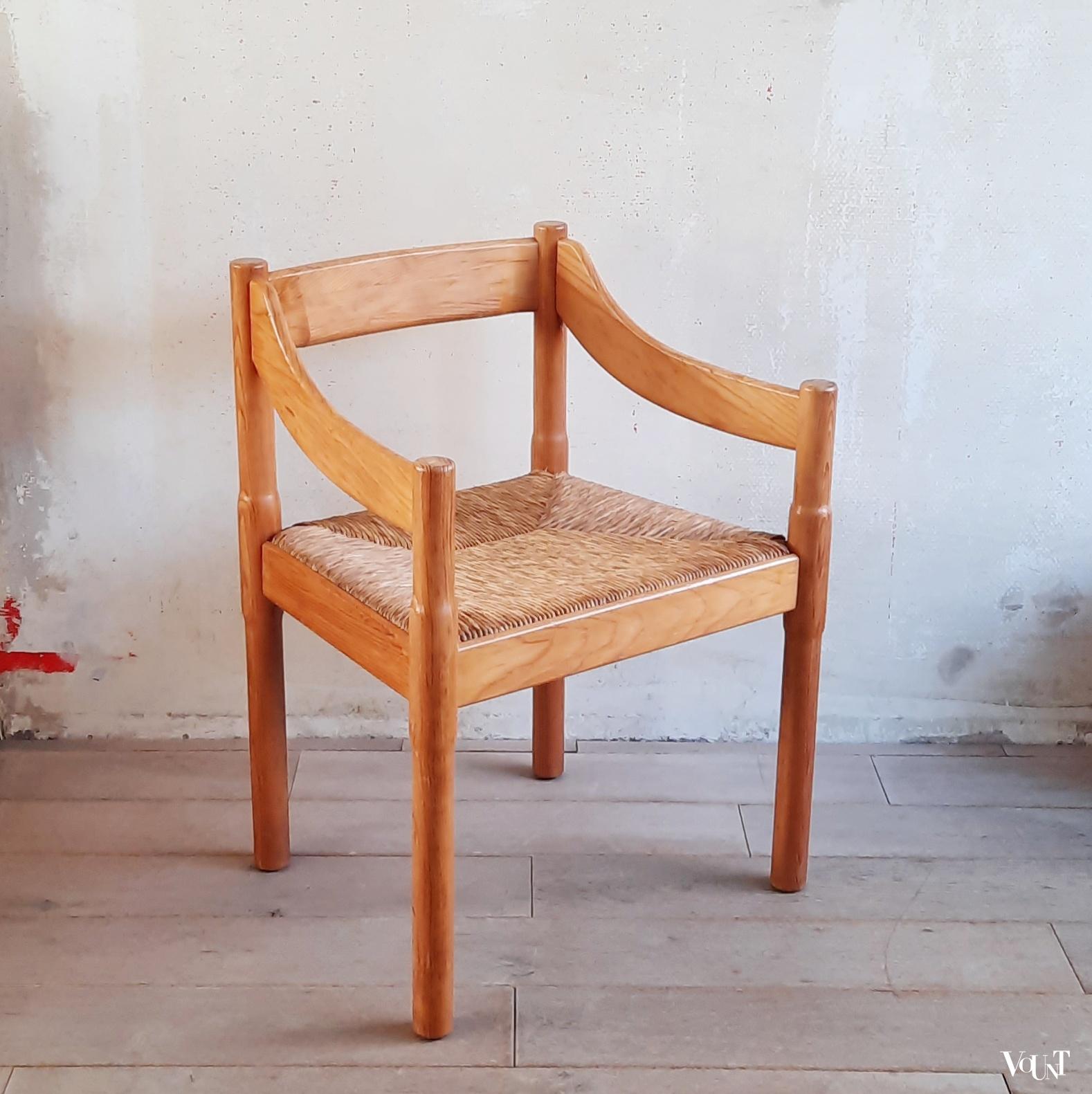 Grenen Carimate stoel, Vico Magistretti voor Cassina, jaren '70