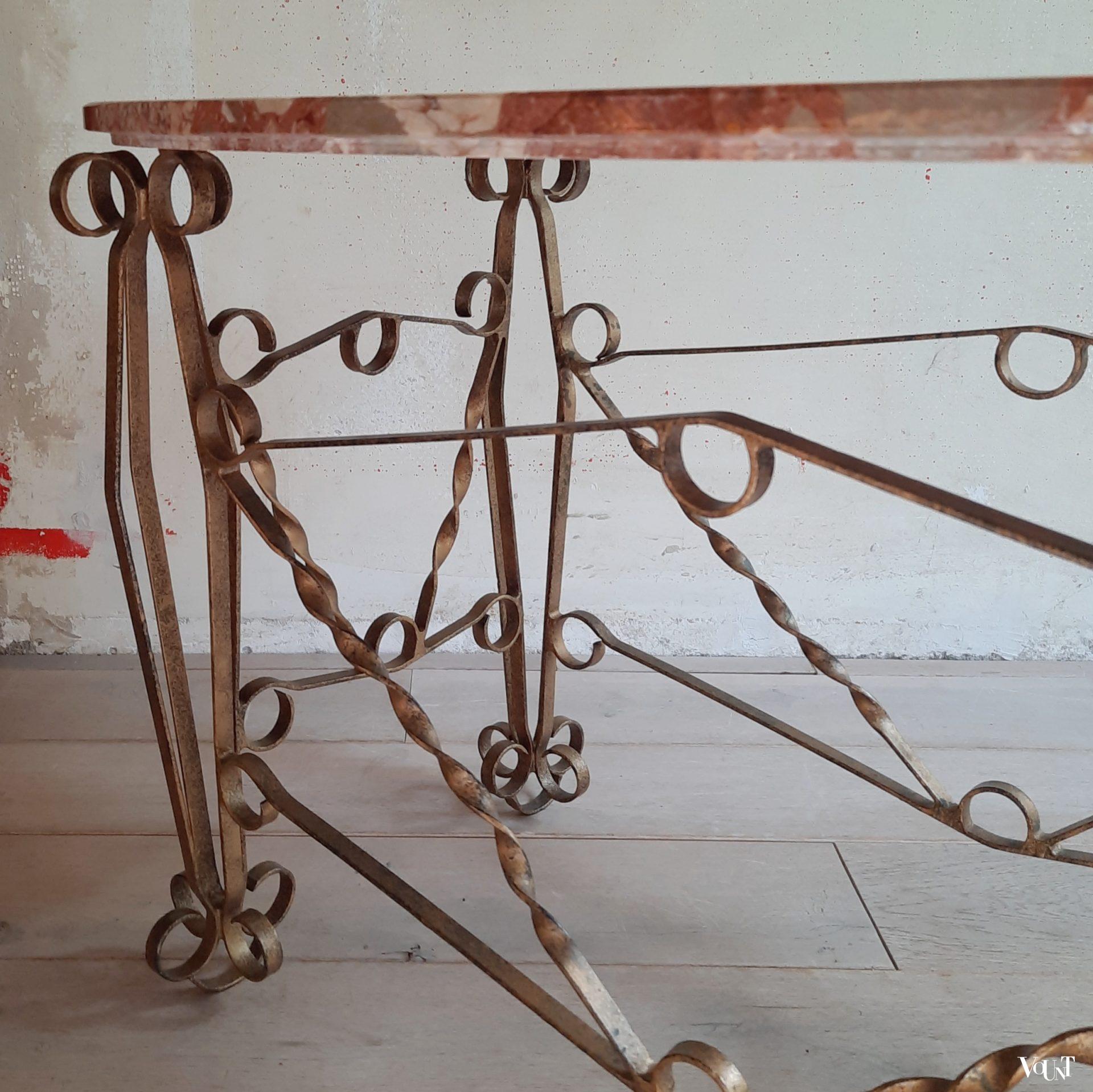 Franse tafel met marmeren blad, jaren '70