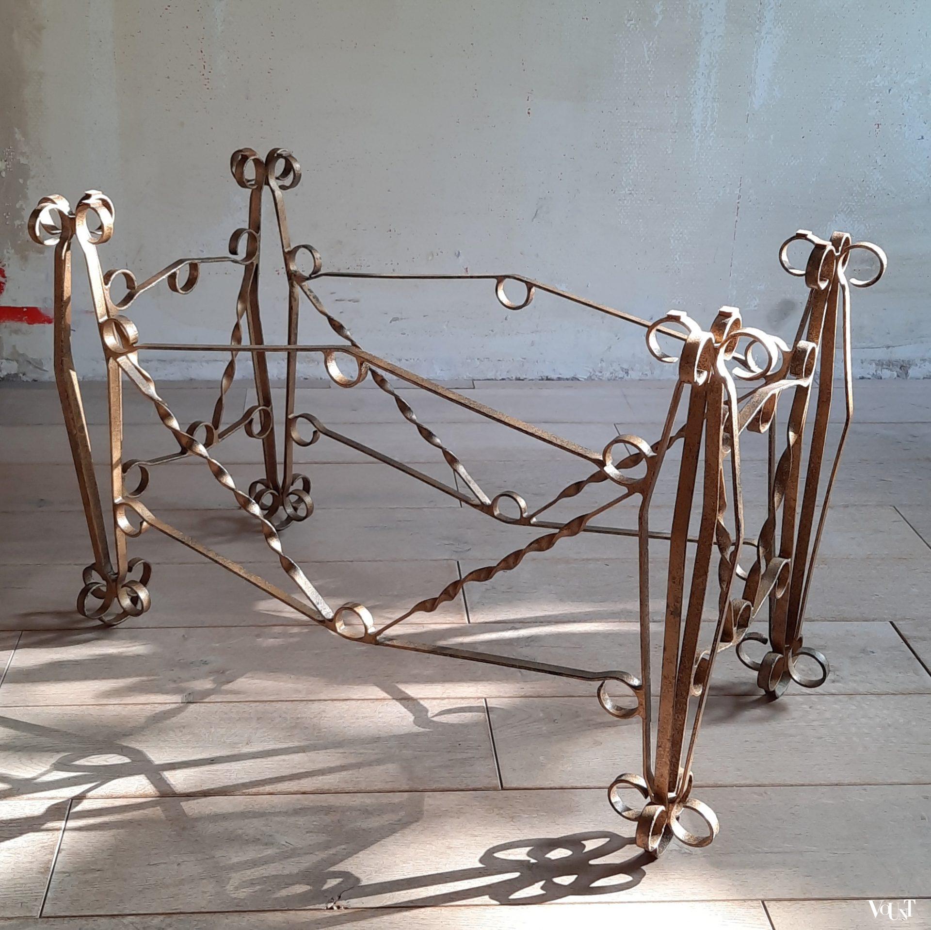 Franse tafel met marmeren blad, jaren '70