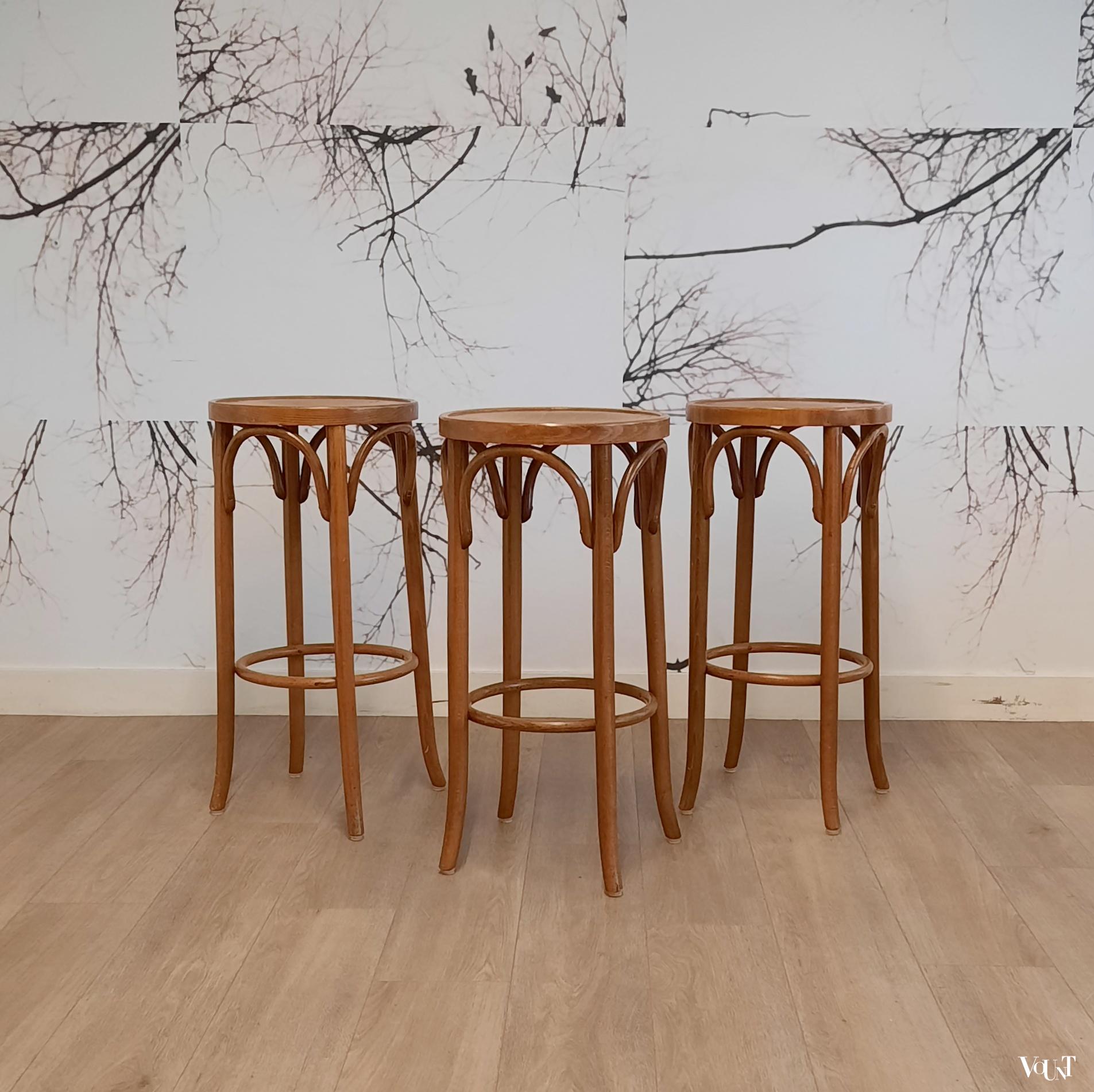 Set van 3 beukenhouten bentwood barkrukken, Ligna, jaren '70