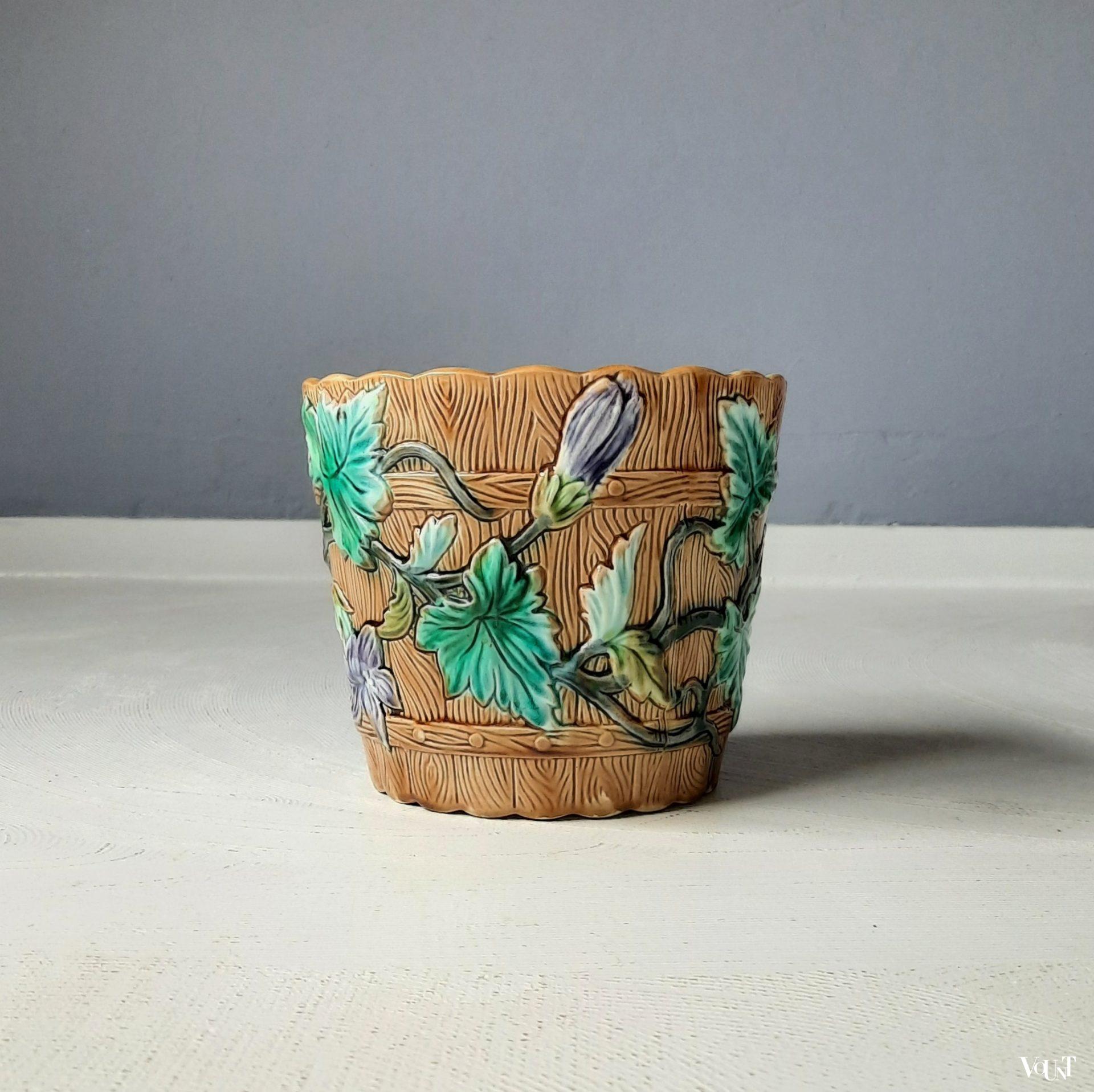 Franse Majolica bloempot, eind 19e eeuw