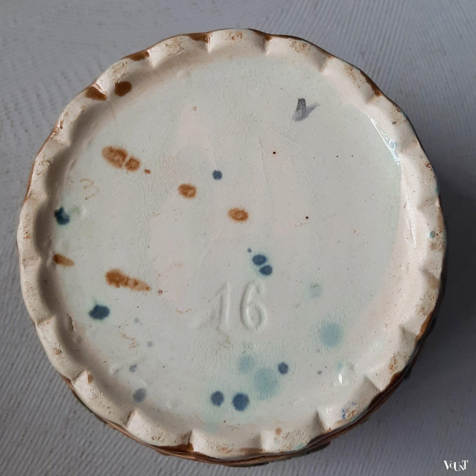 Franse Majolica bloempot, eind 19e eeuw