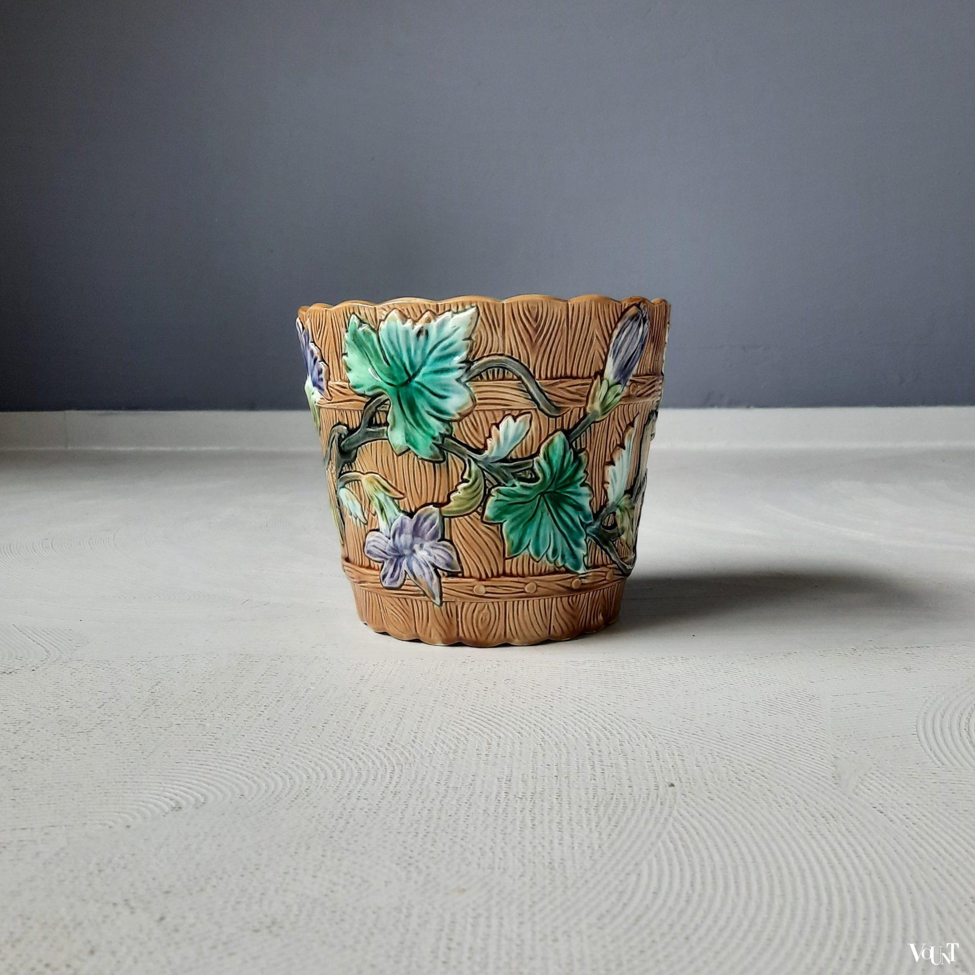 Franse Majolica bloempot, eind 19e eeuw