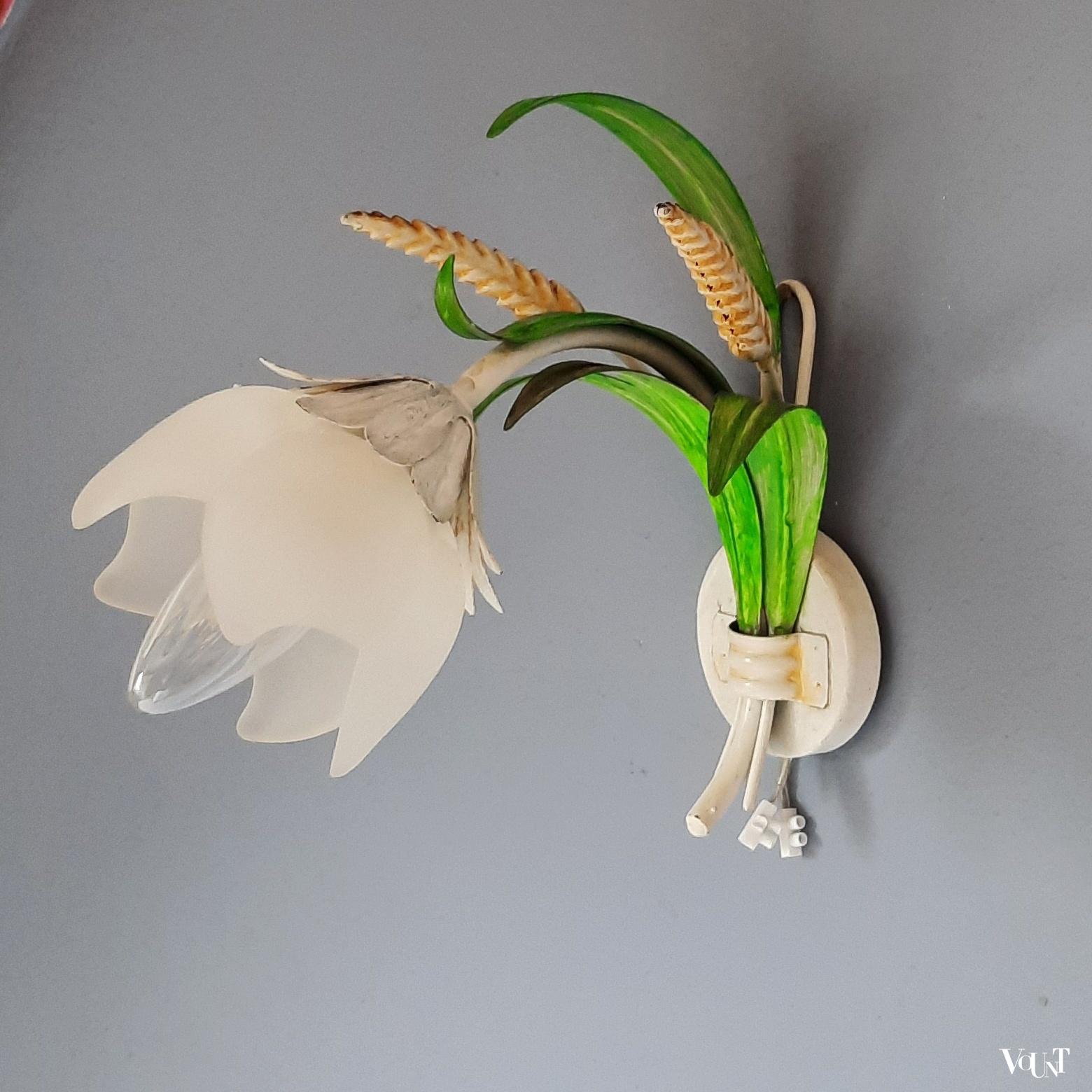 Frans metalen wandlampje bloem, jaren '60