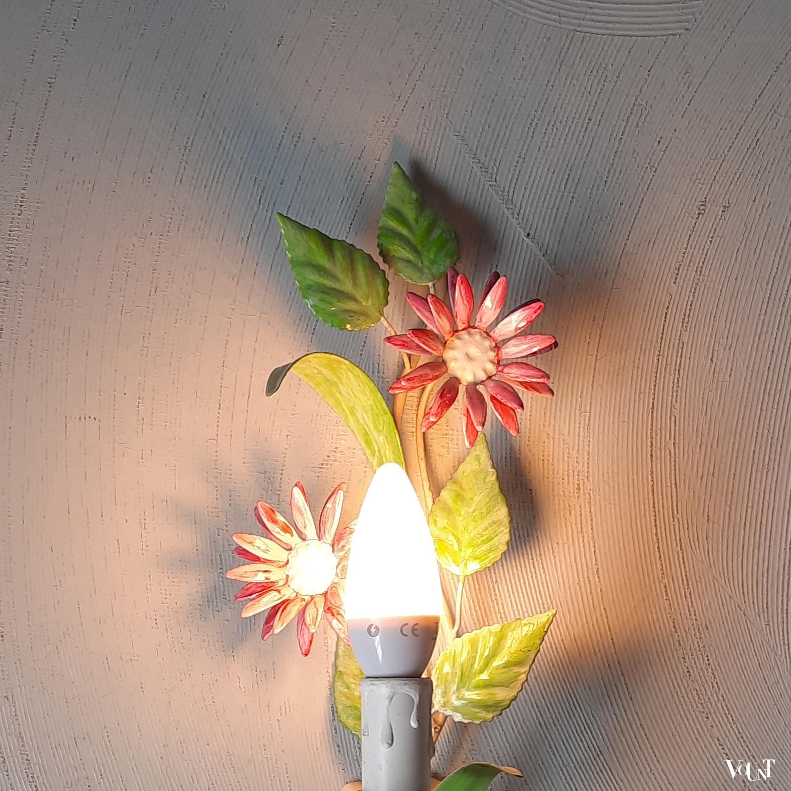 Frans metalen wandlampje bloemen, jaren '60