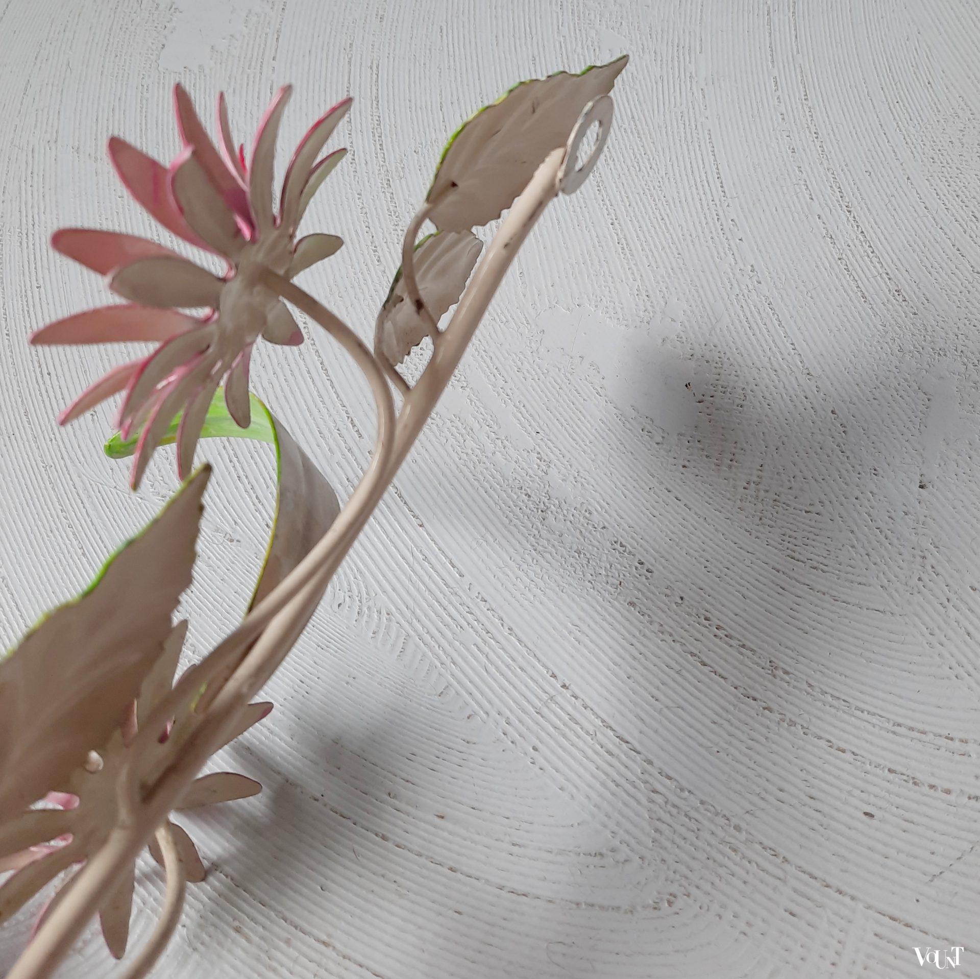 Frans metalen wandlampje bloemen, jaren '60